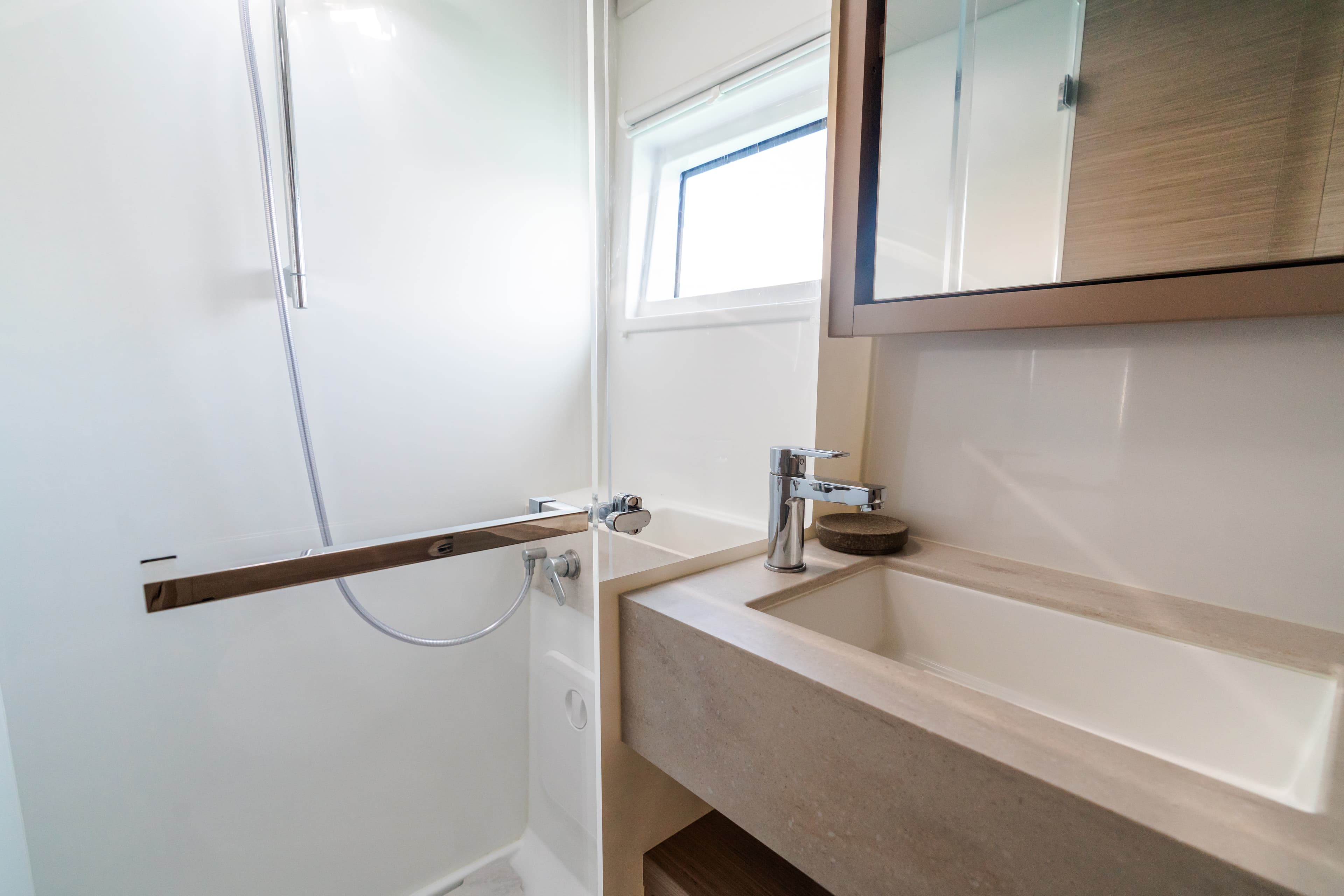 Lagoon 46  - photo 17