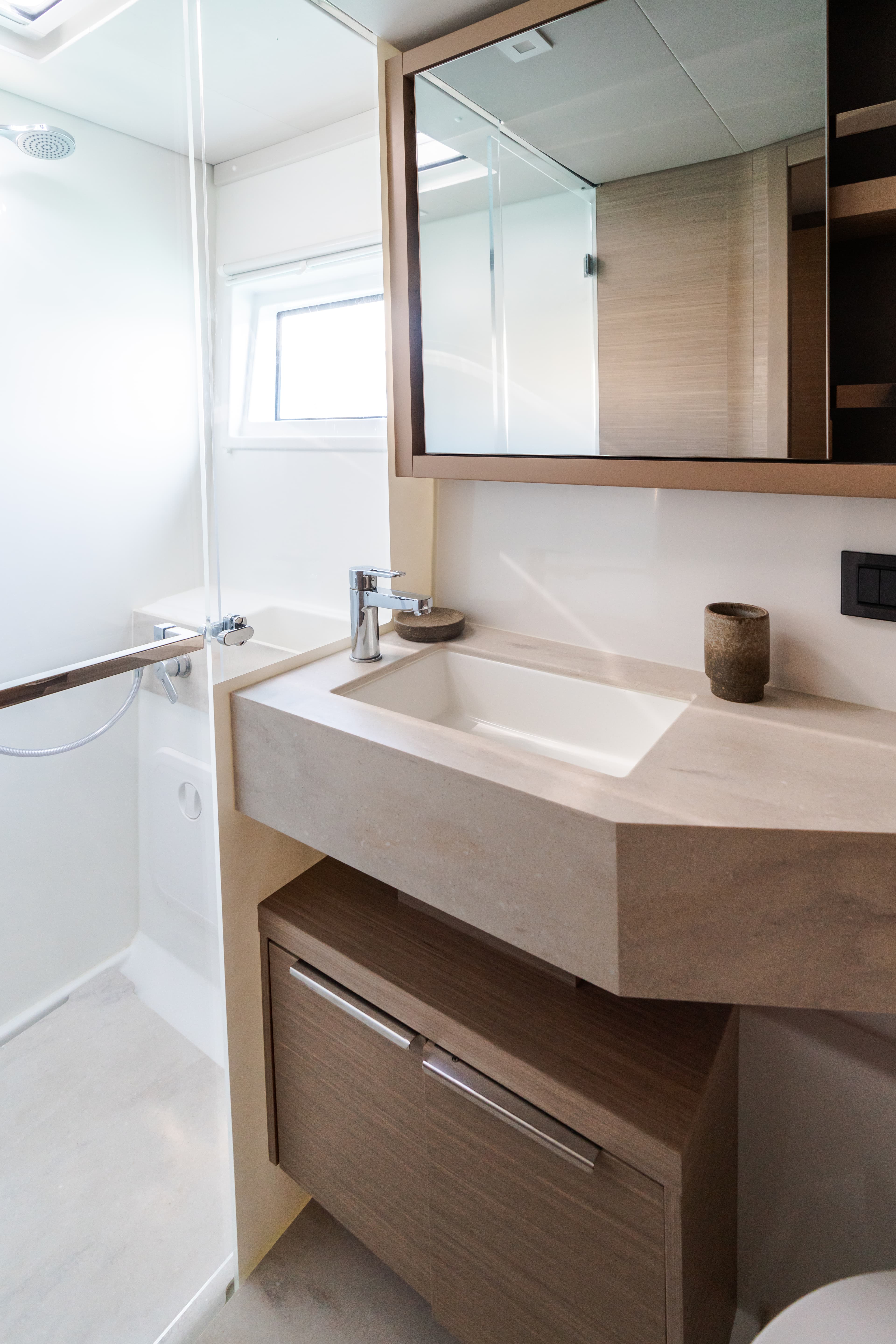 Lagoon 46  - photo 18