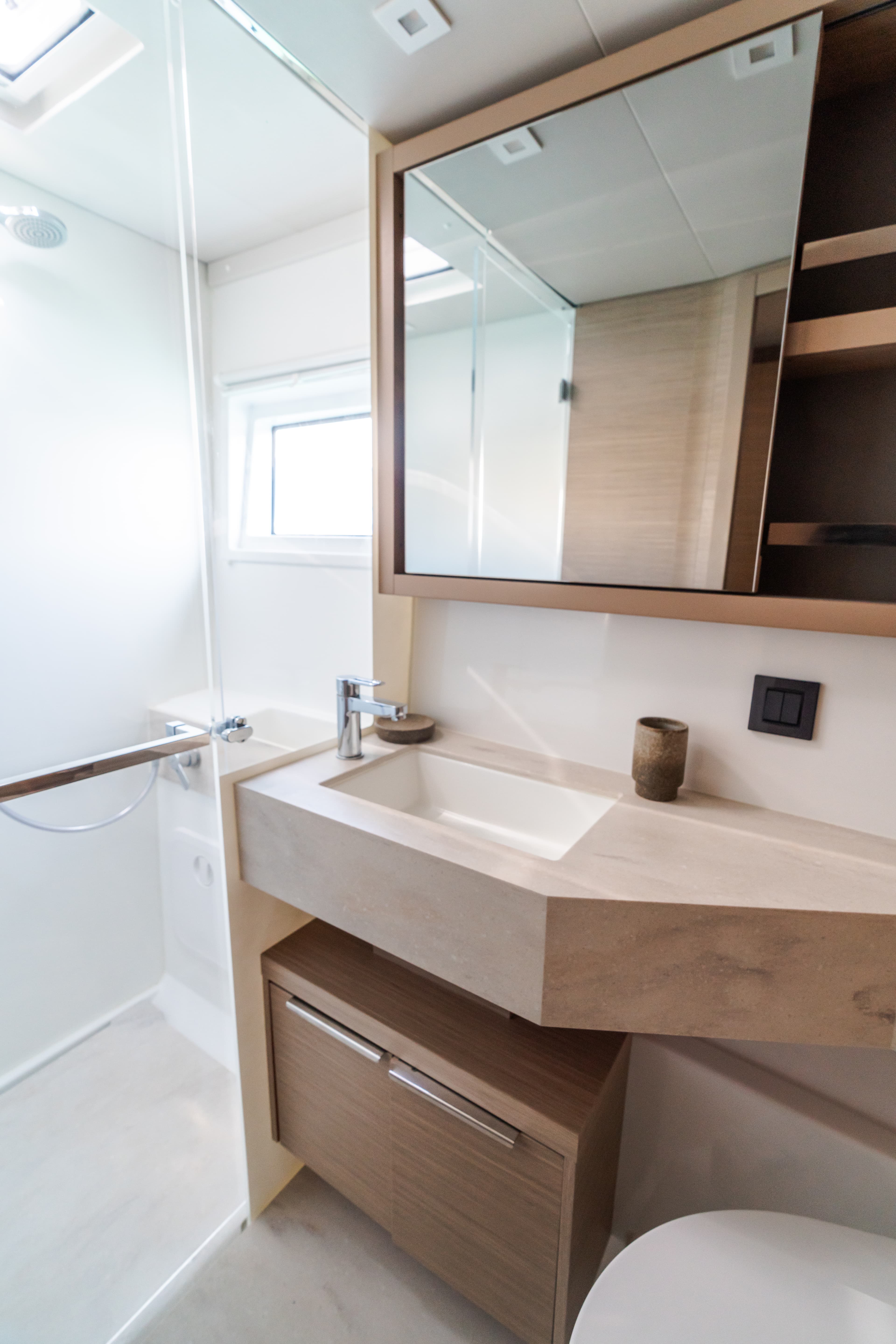 Lagoon 46  - photo 10