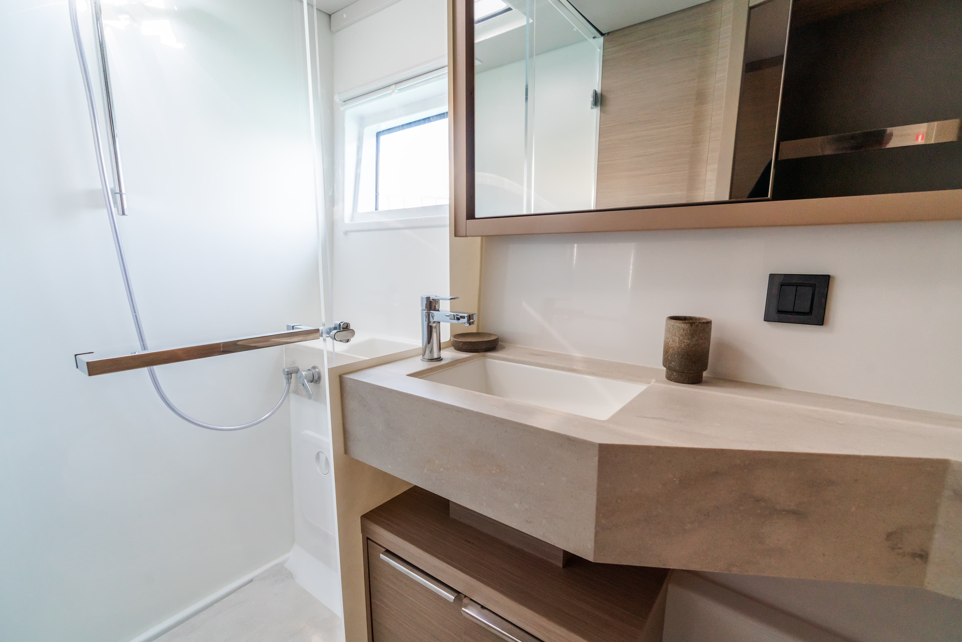 Lagoon 46  - photo 28