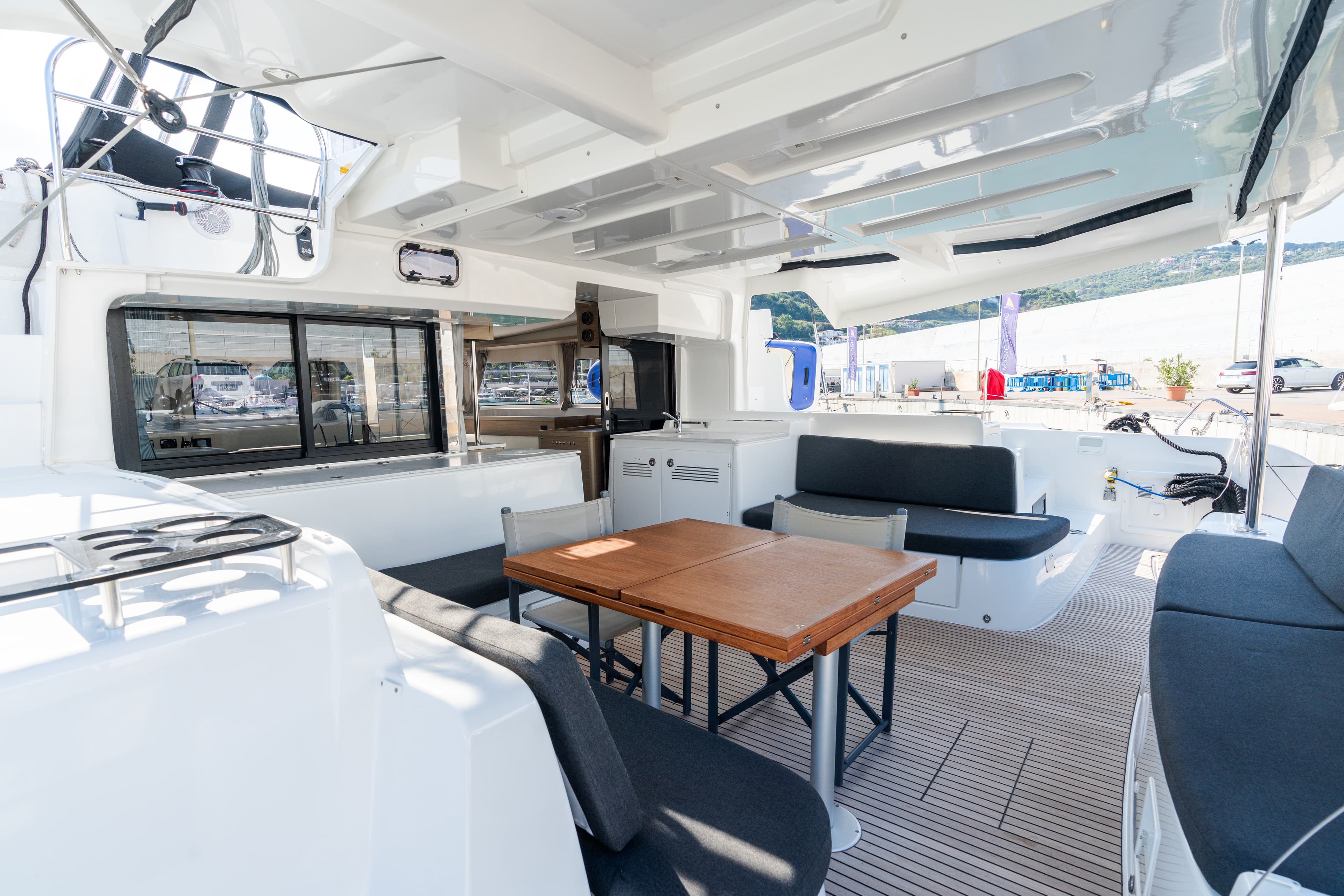 Lagoon 46  - photo 24