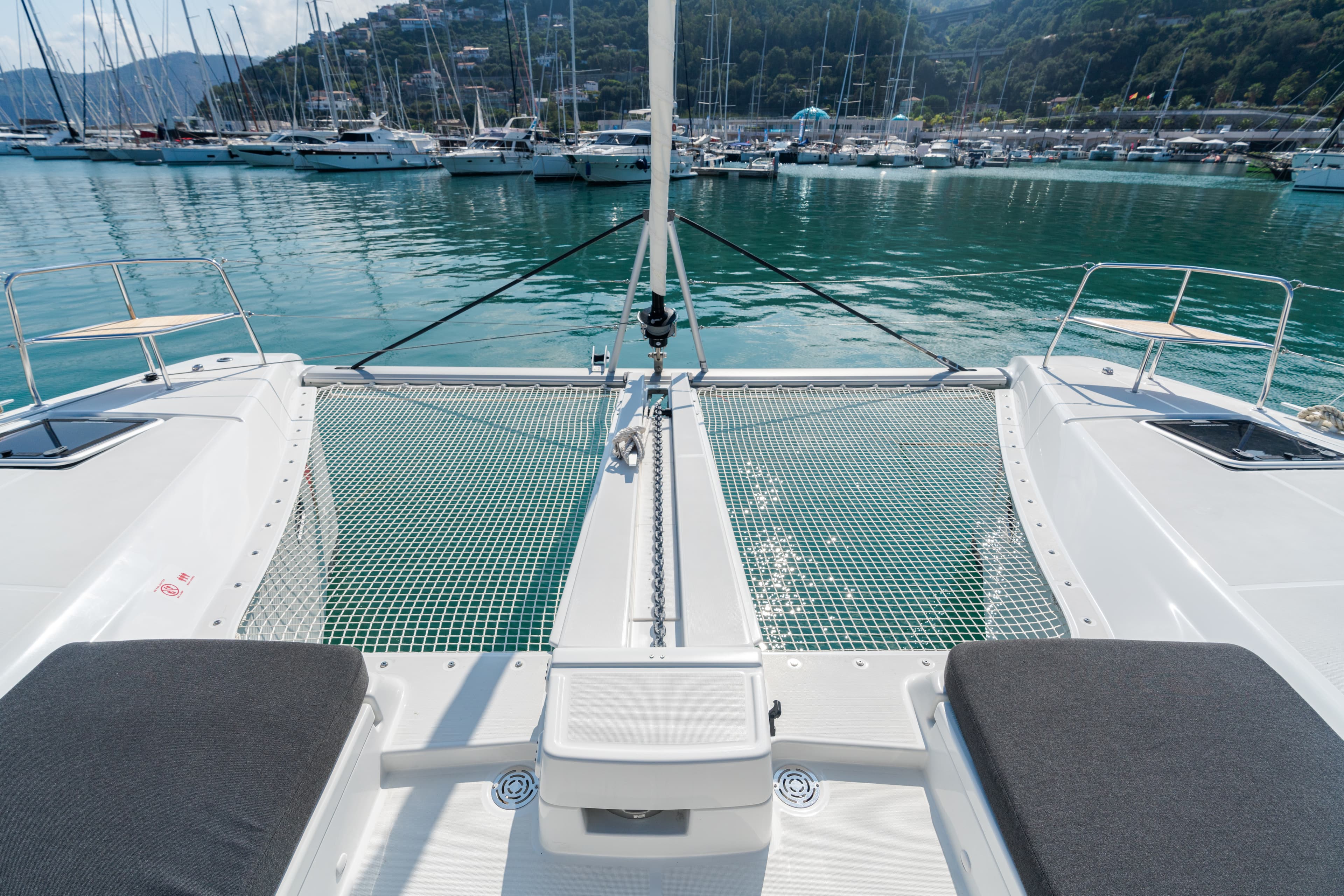 Lagoon 46  - photo 5