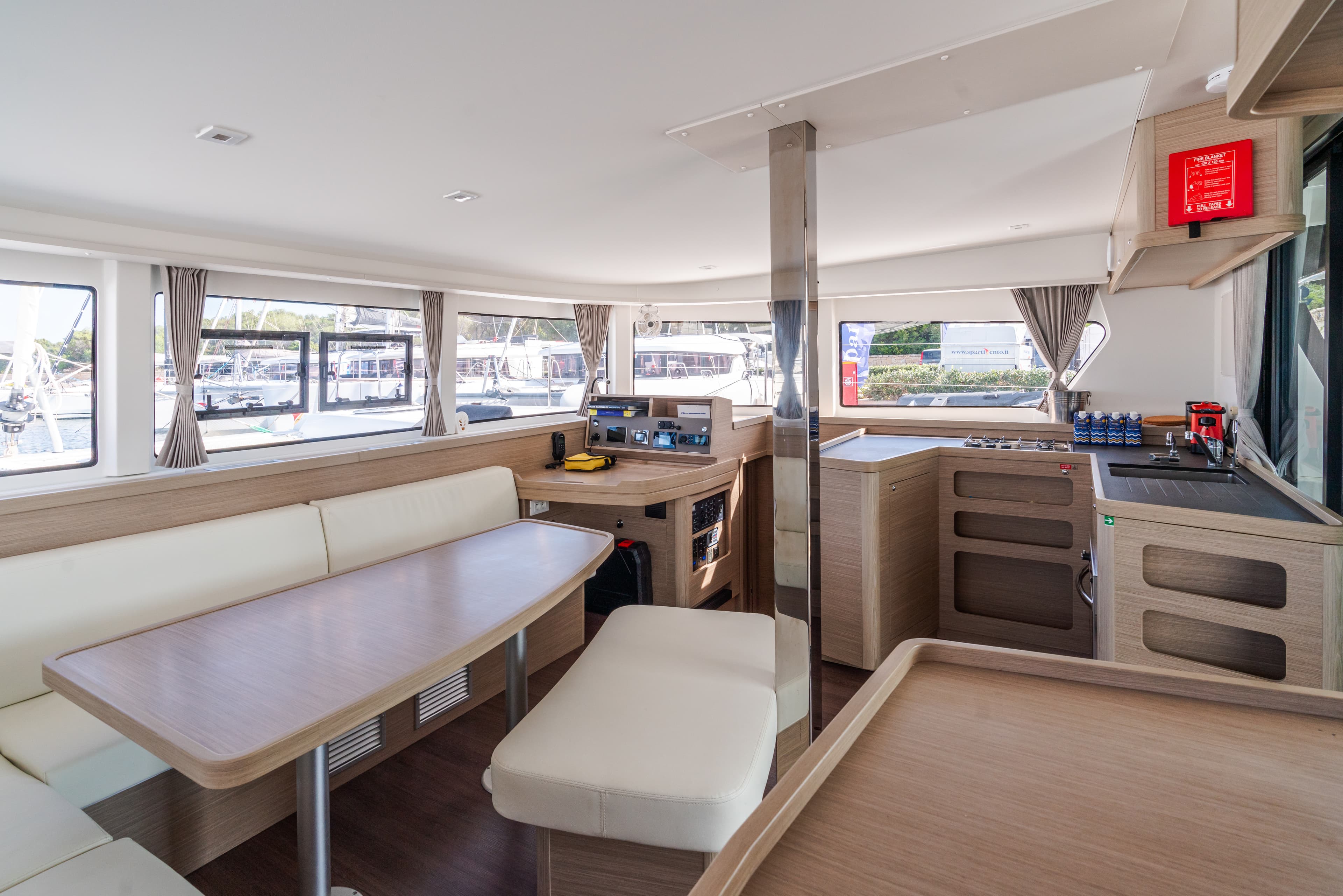 Lagoon 42 - photo 17