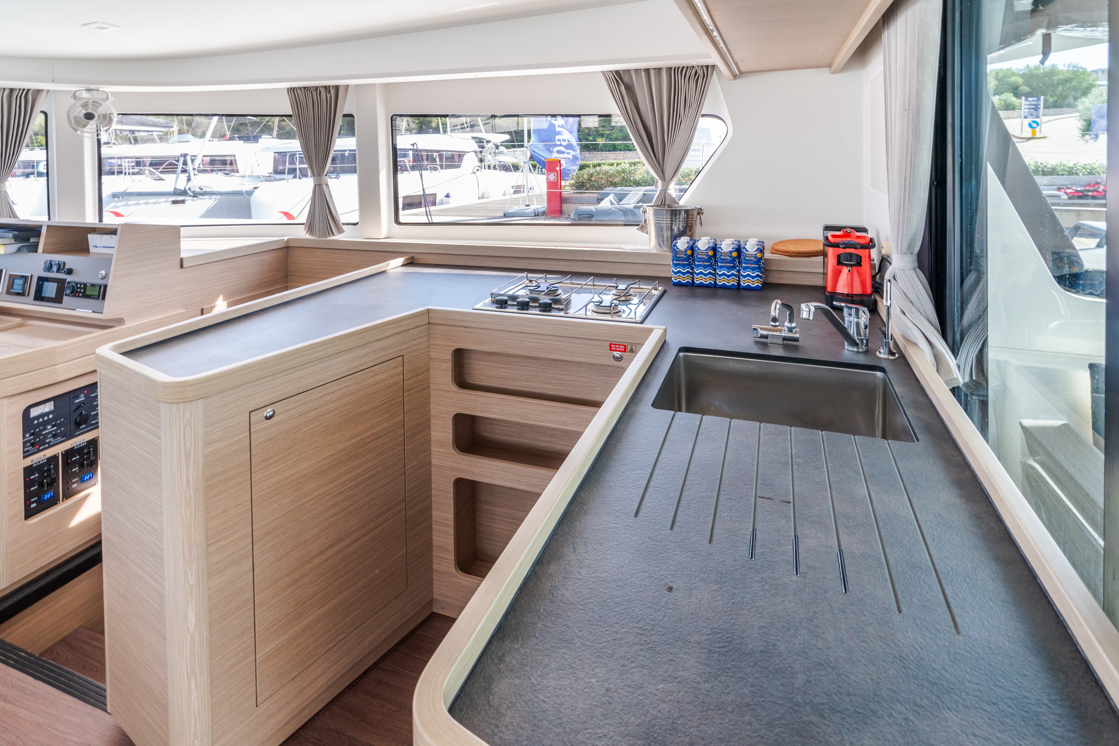 Lagoon 42 - photo 19