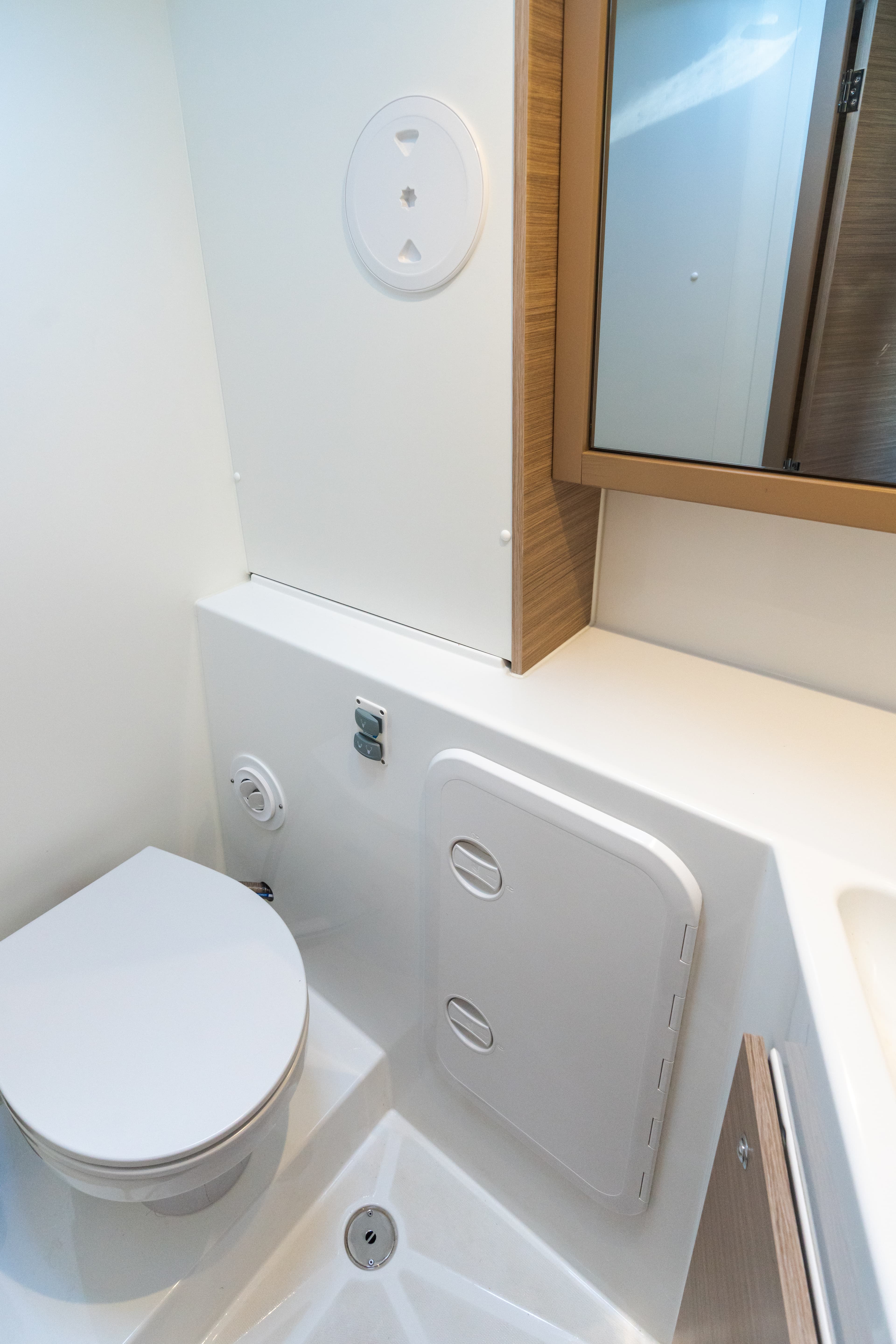 Lagoon 42 - photo 12