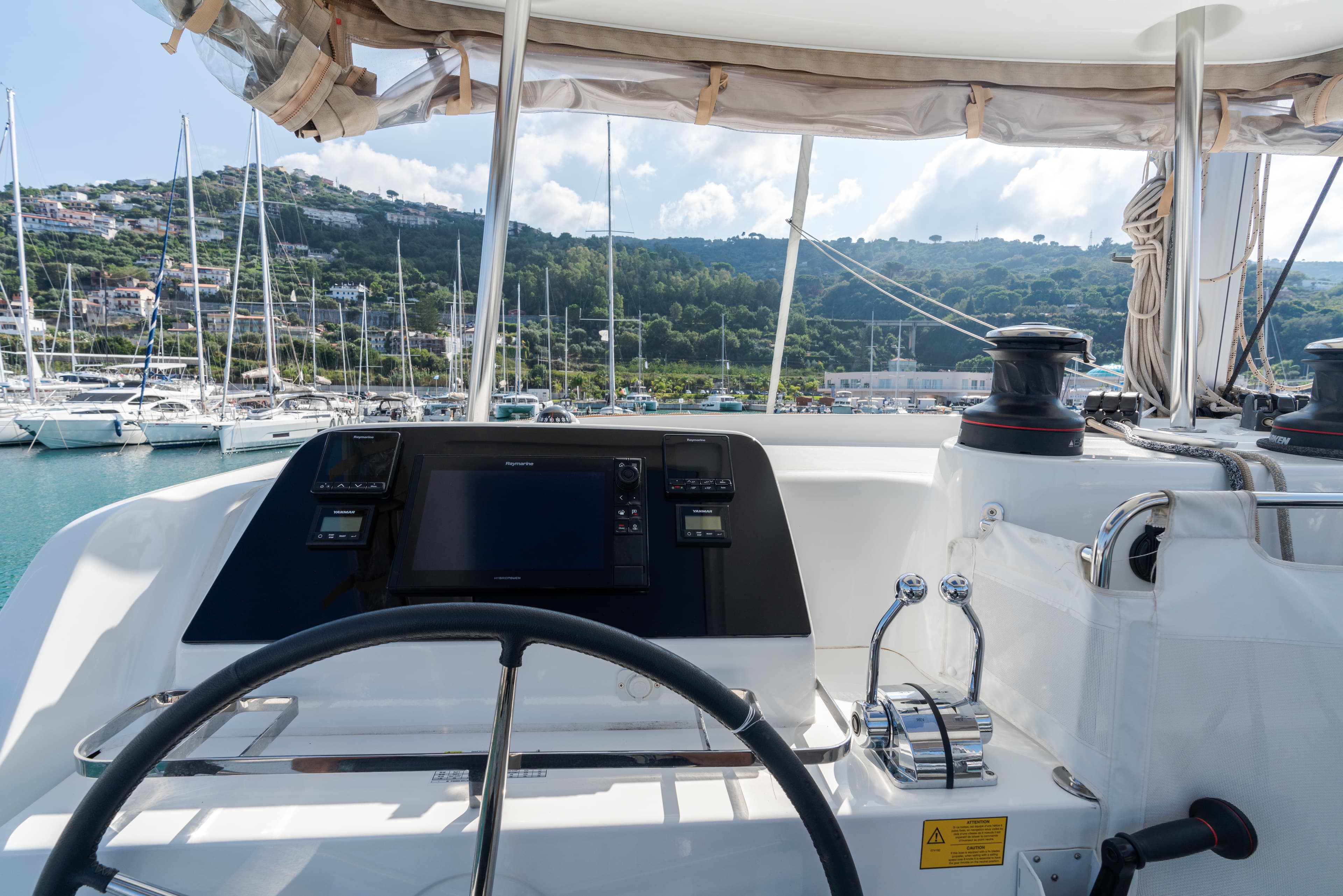 Lagoon 42 - photo 10