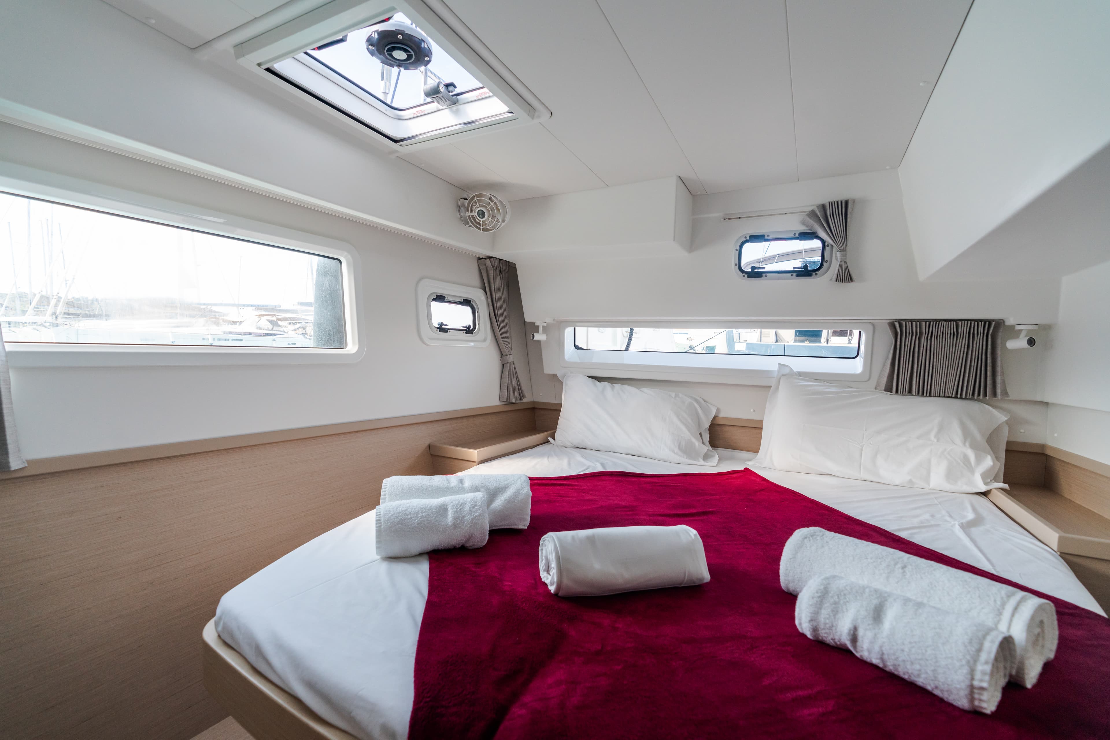 Lagoon 42 - photo 11