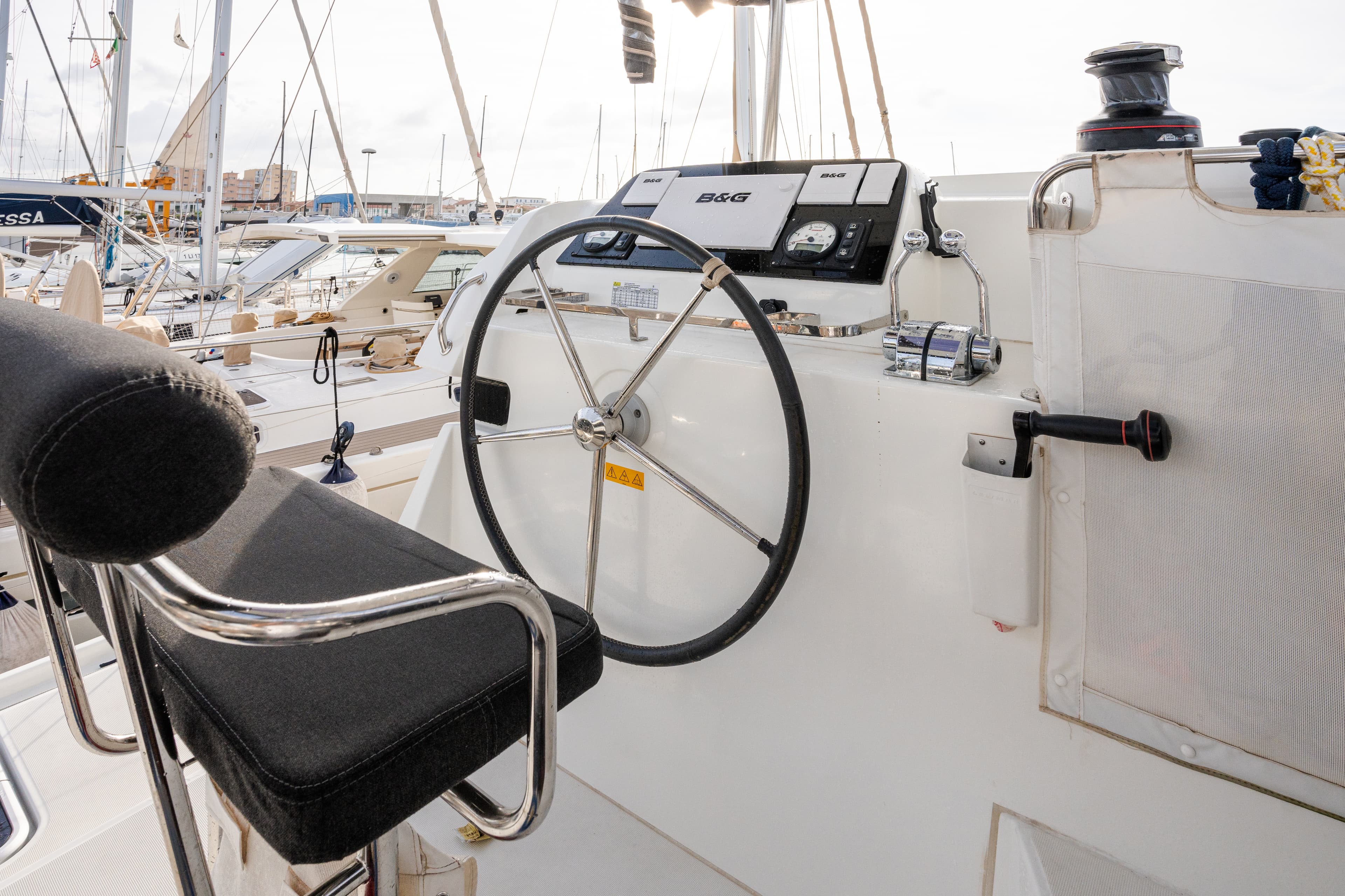 Lagoon 42 - photo 12