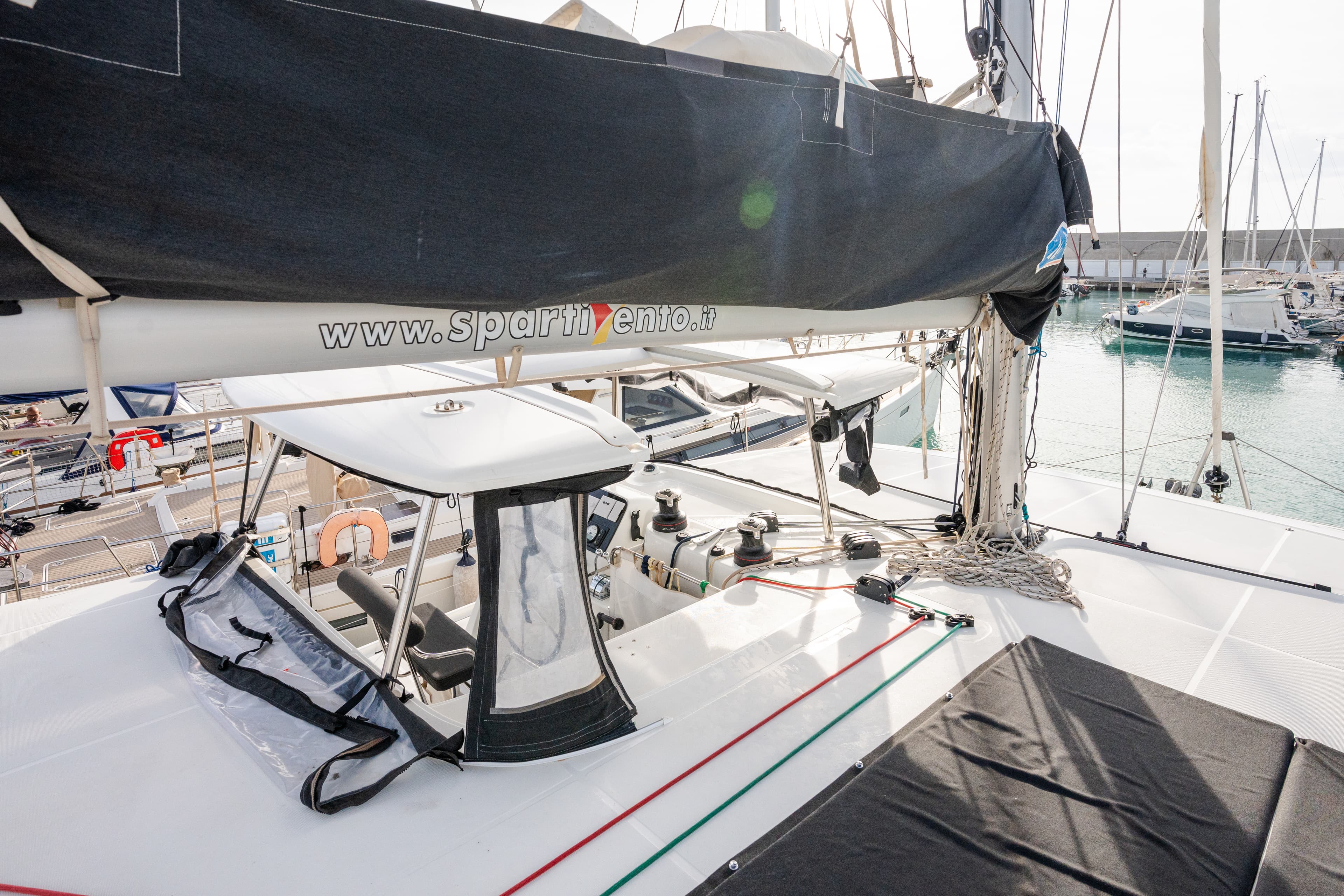 Lagoon 42 - photo 36