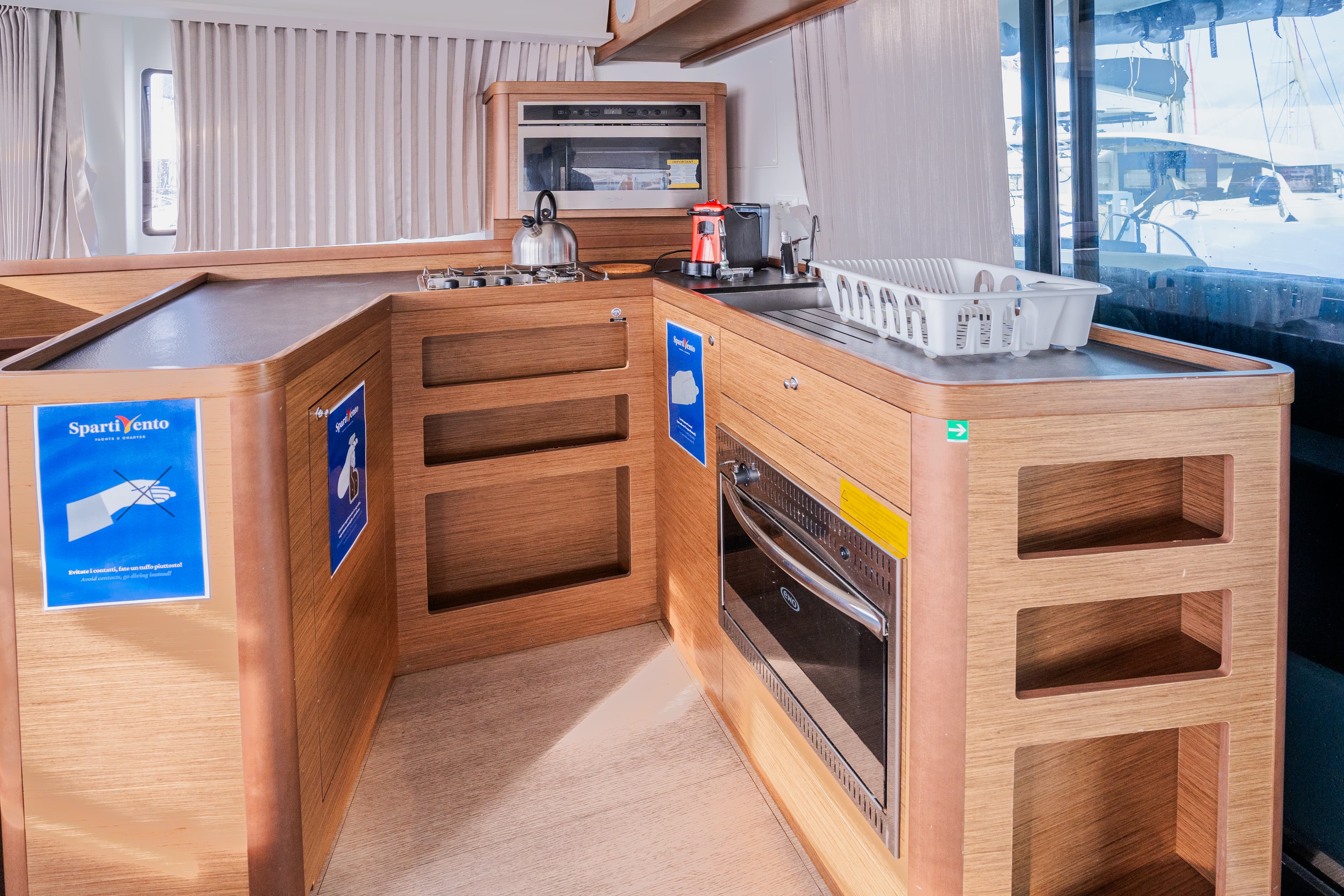 Lagoon 42 - photo 18