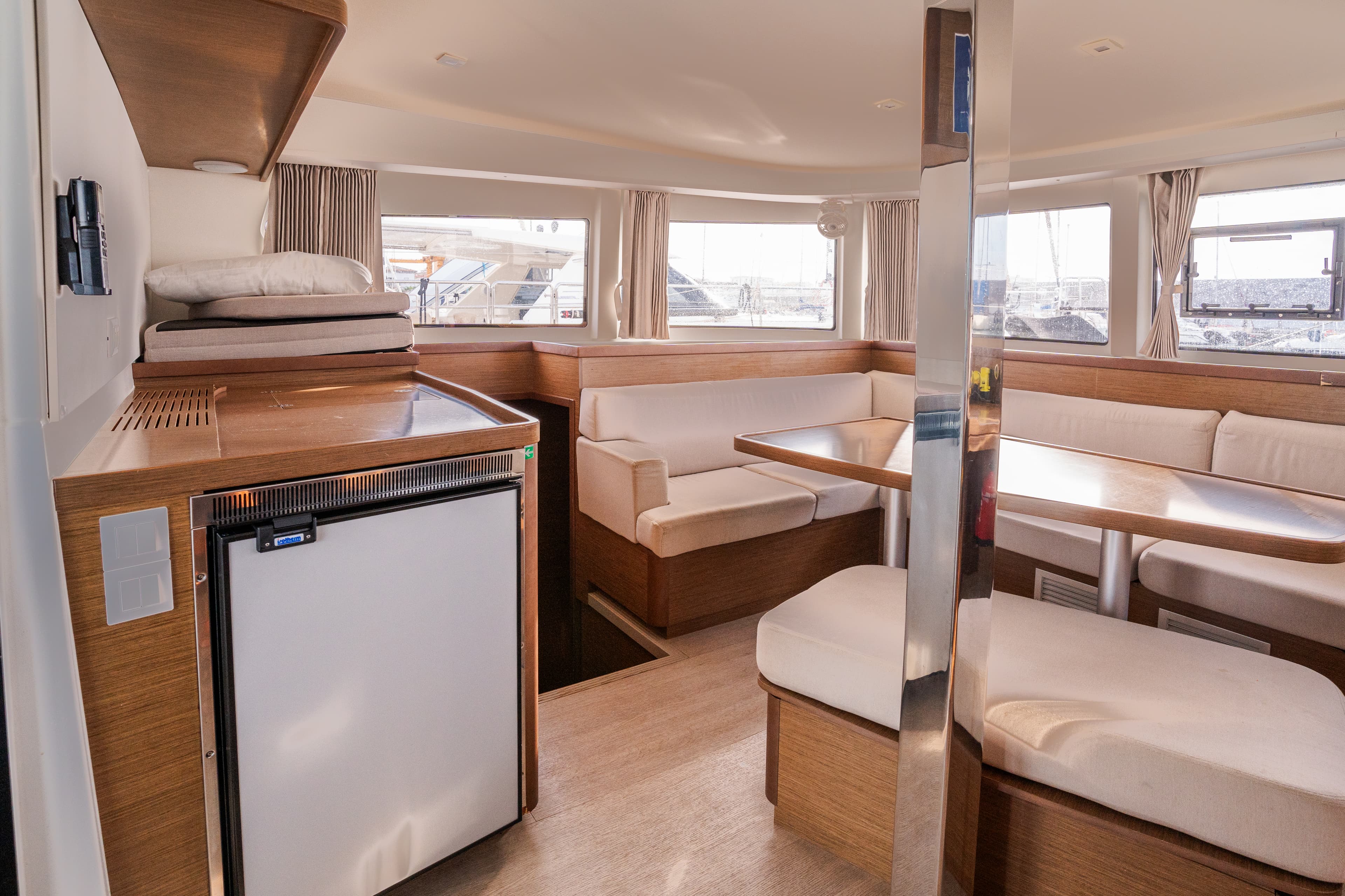 Lagoon 42 - photo 31