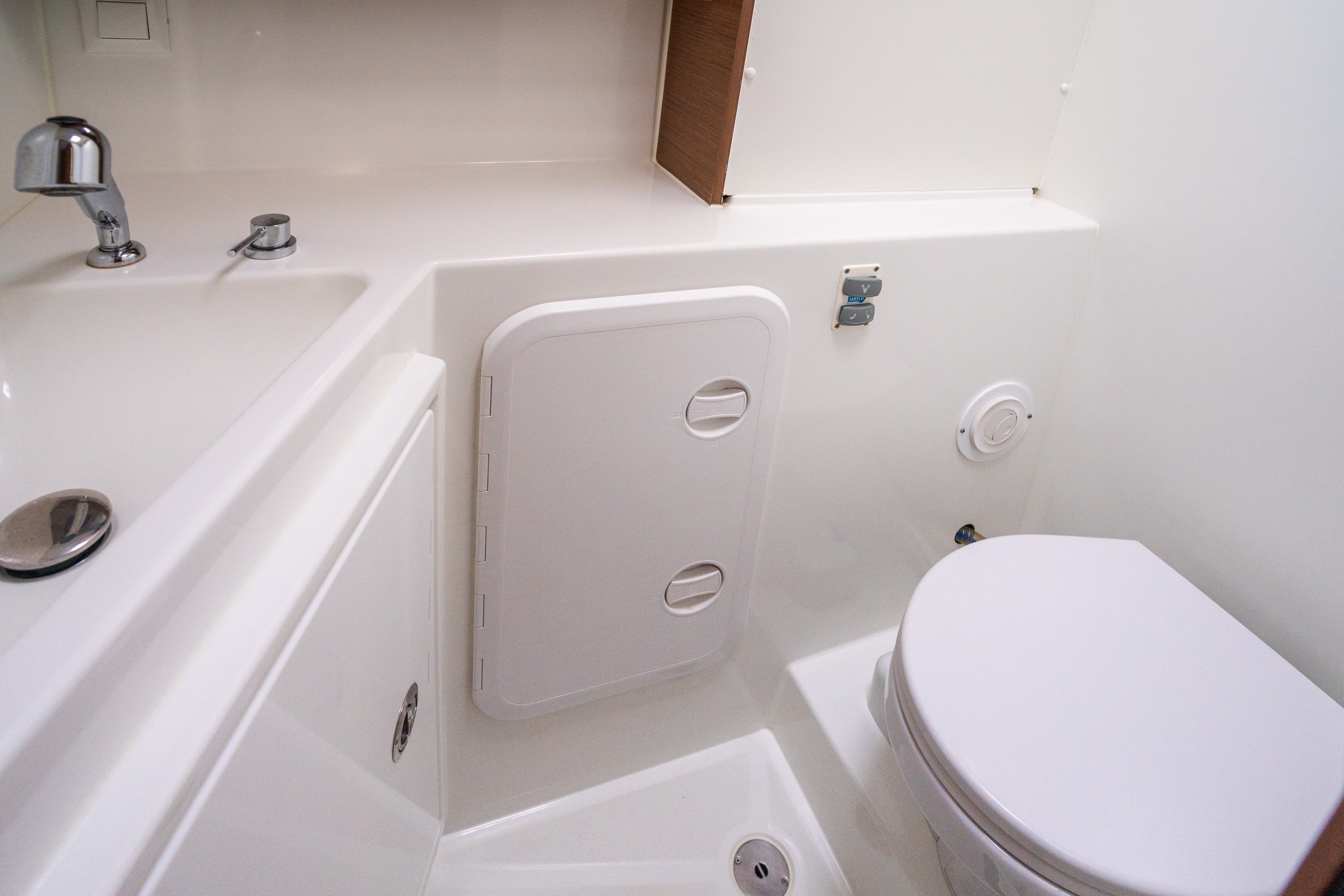 Lagoon 42 - photo 13