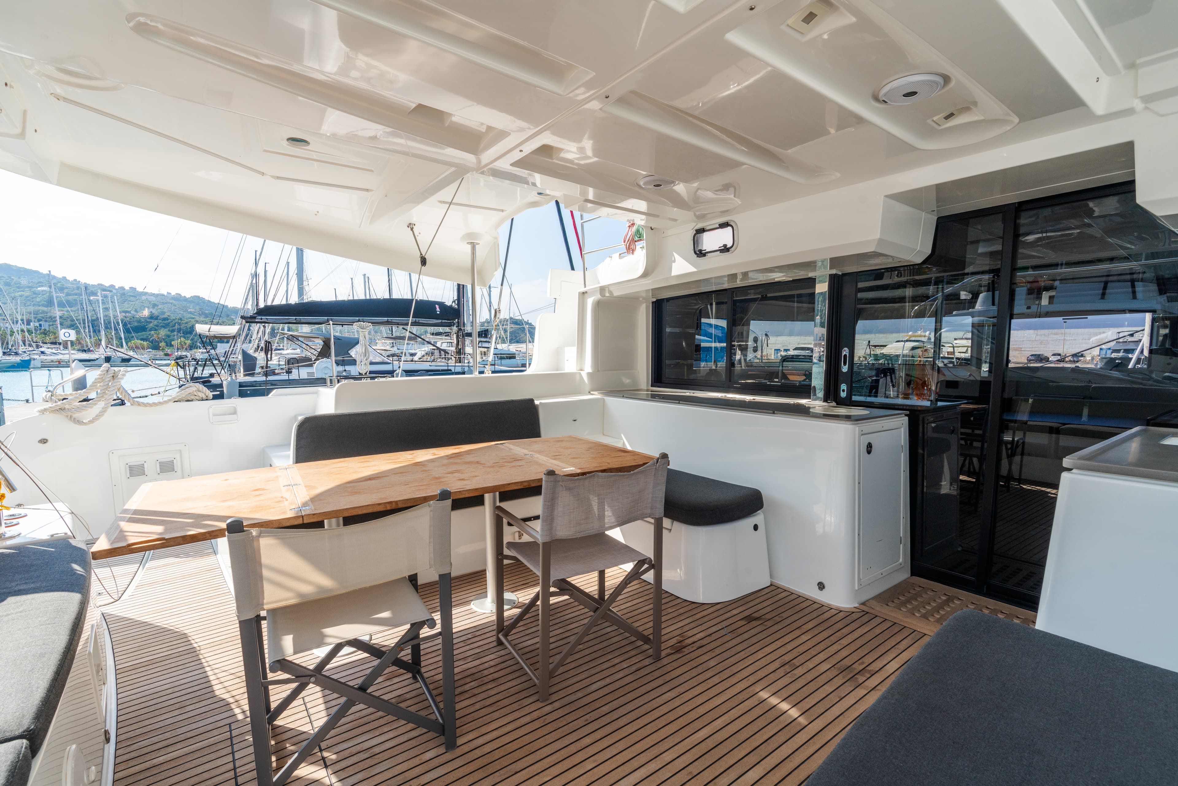 Lagoon 46  - photo 14