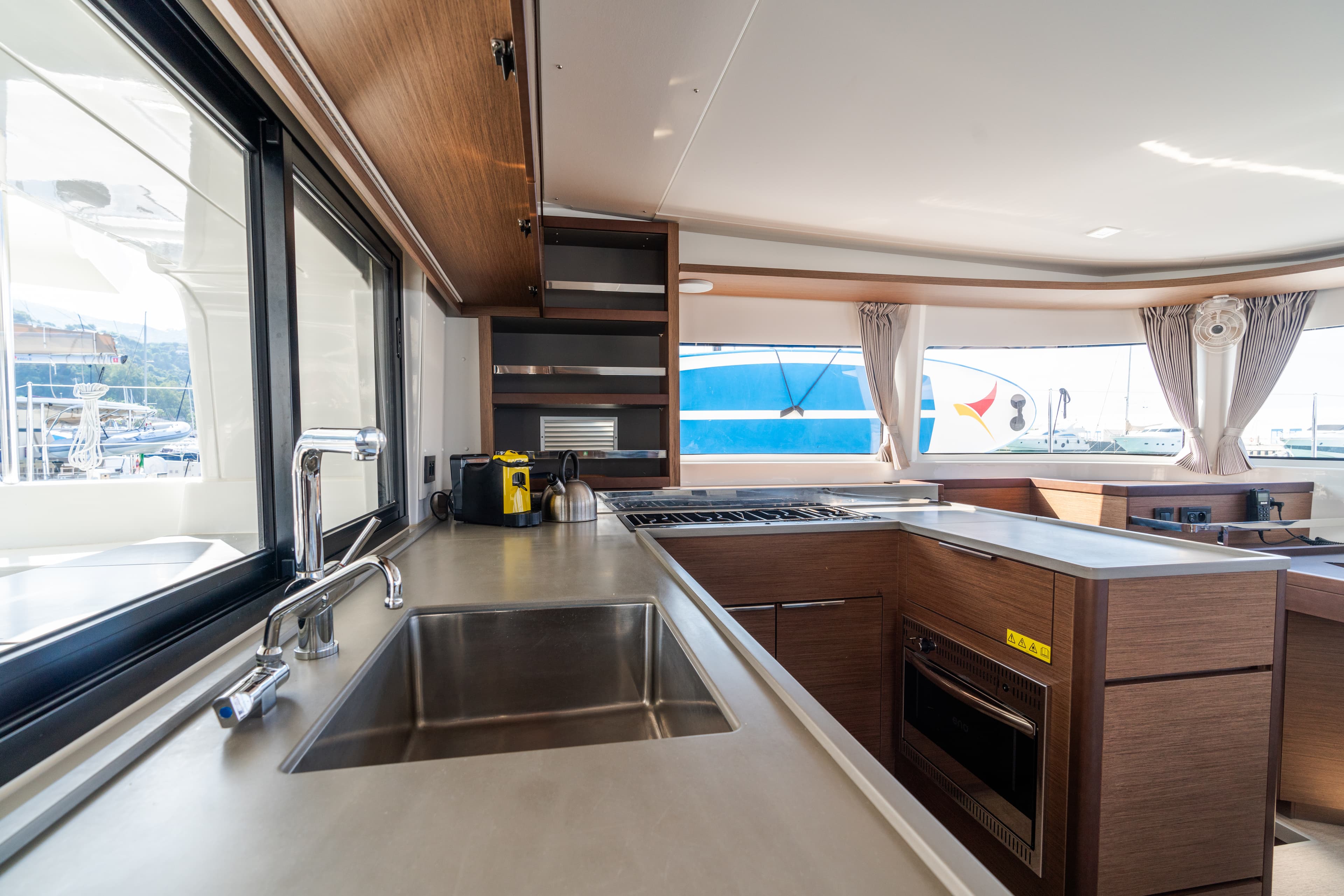 Lagoon 46  - photo 22