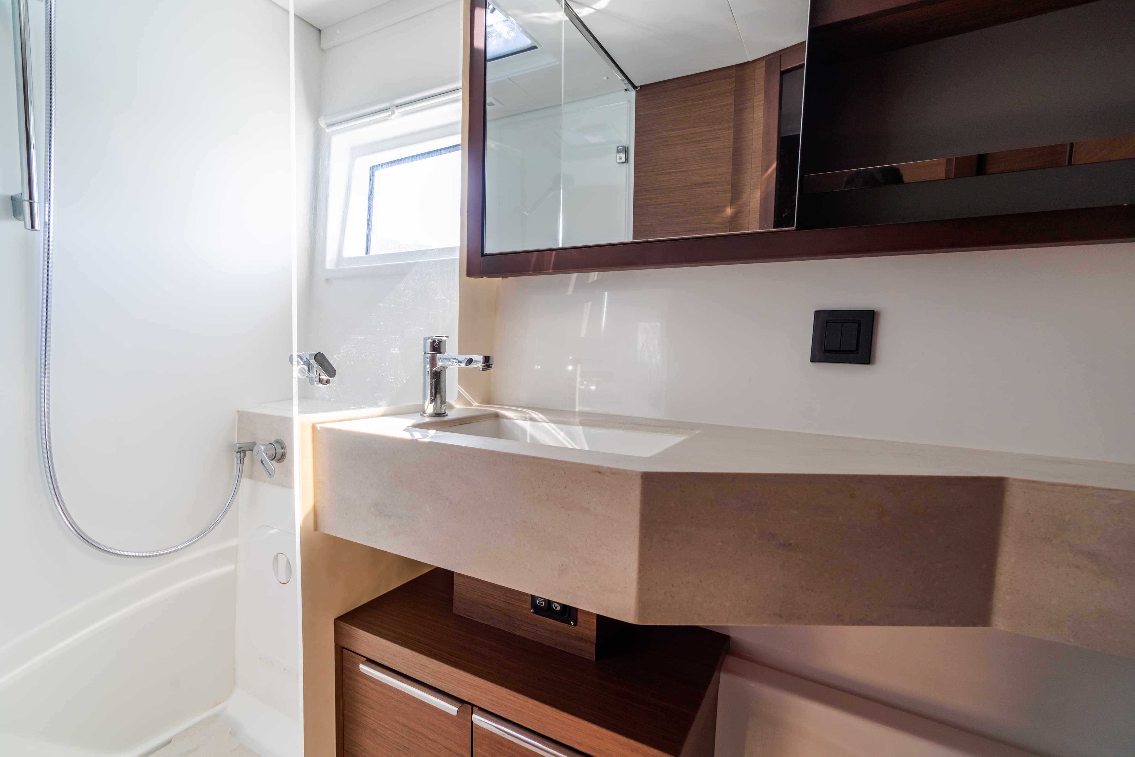 Lagoon 46  - photo 20