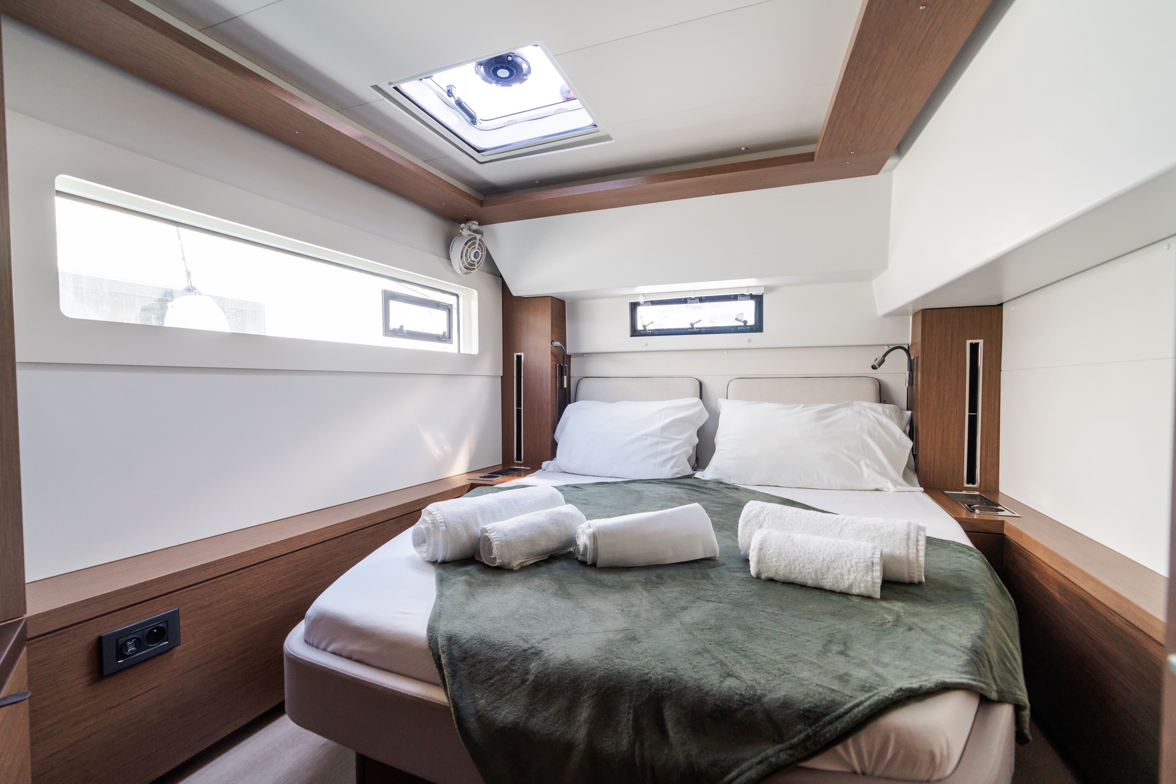 Lagoon 46  - photo 12