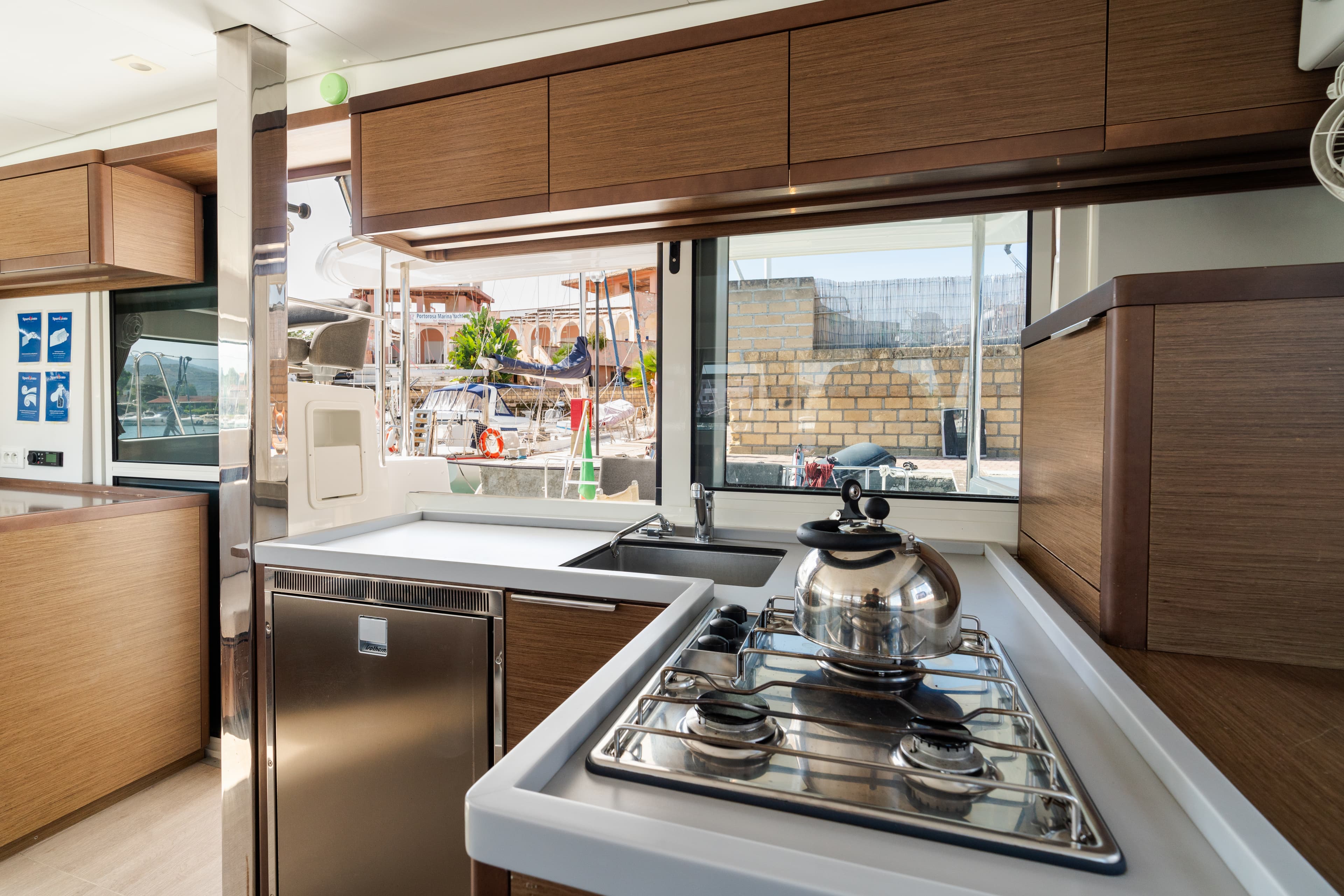 Lagoon 40 - photo 15