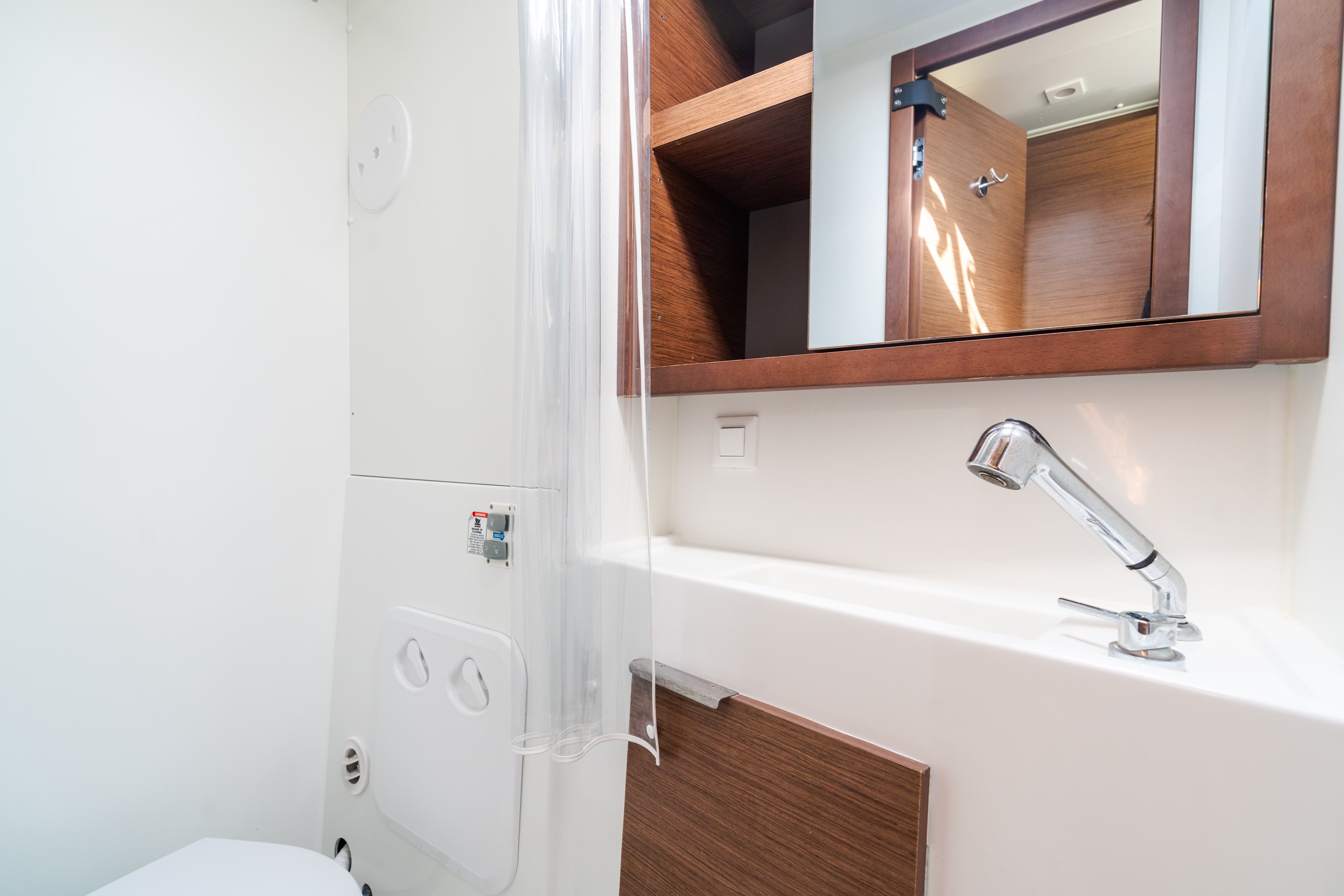 Lagoon 40 - photo 28