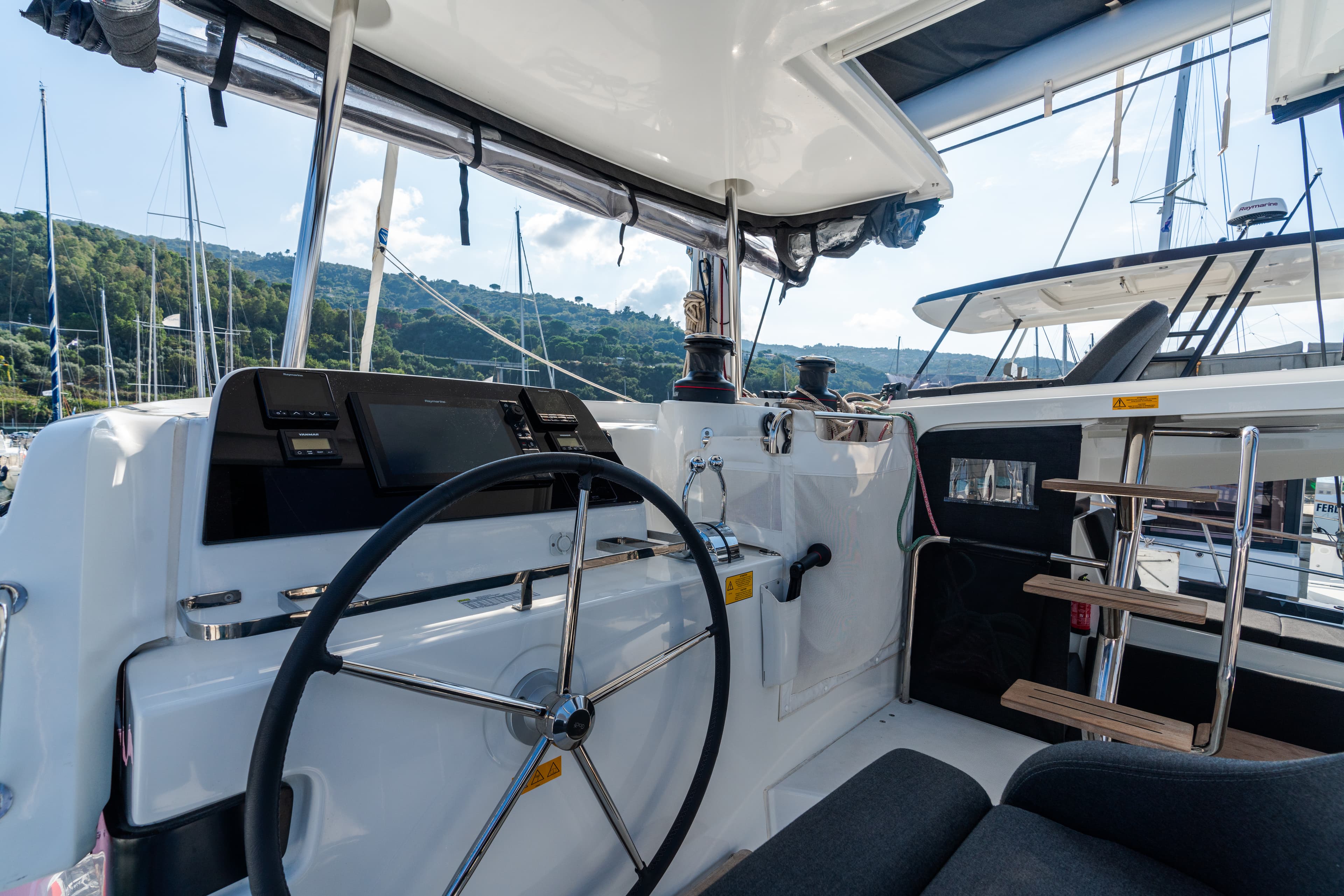 Lagoon 42 - photo 14