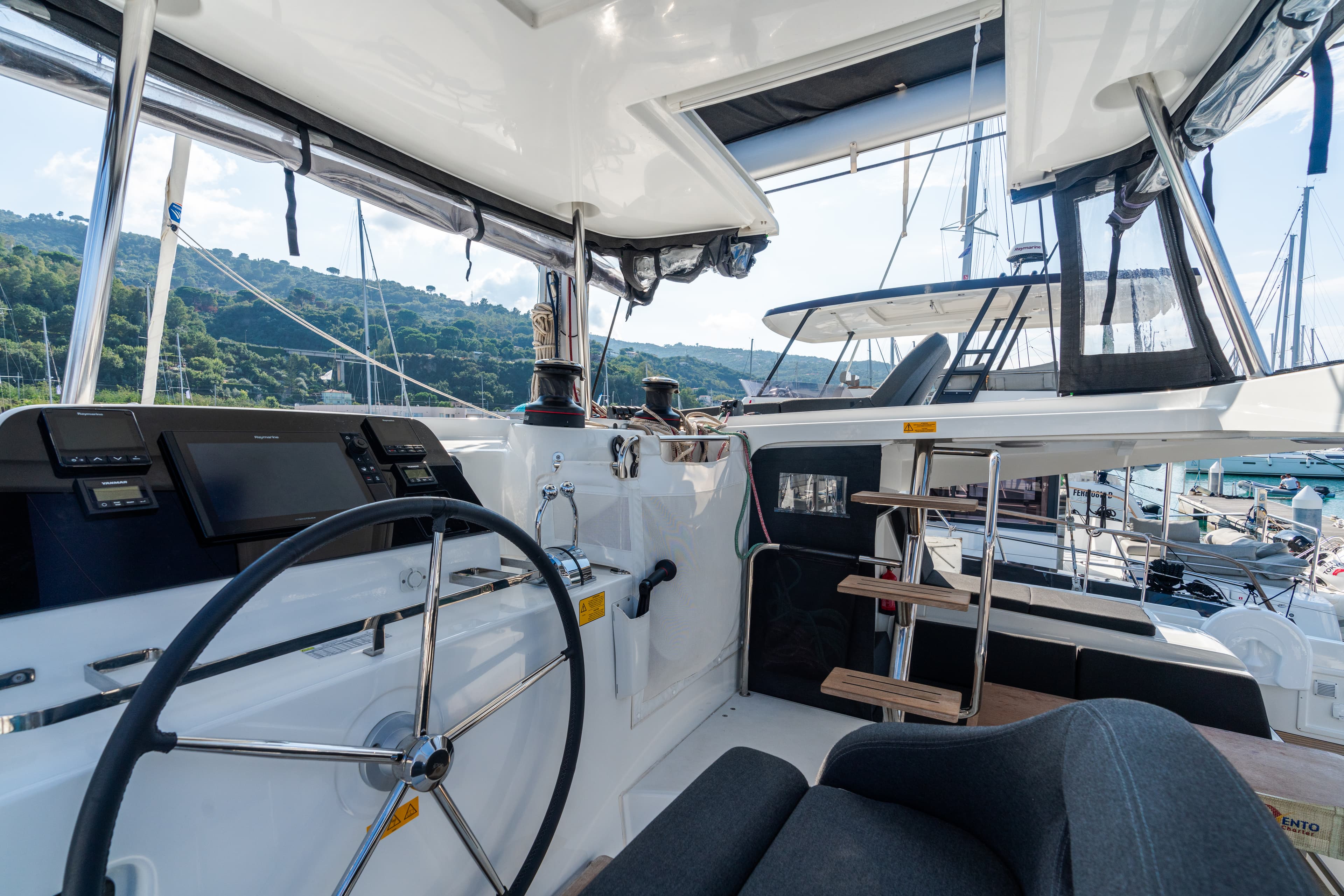 Lagoon 42 - photo 13