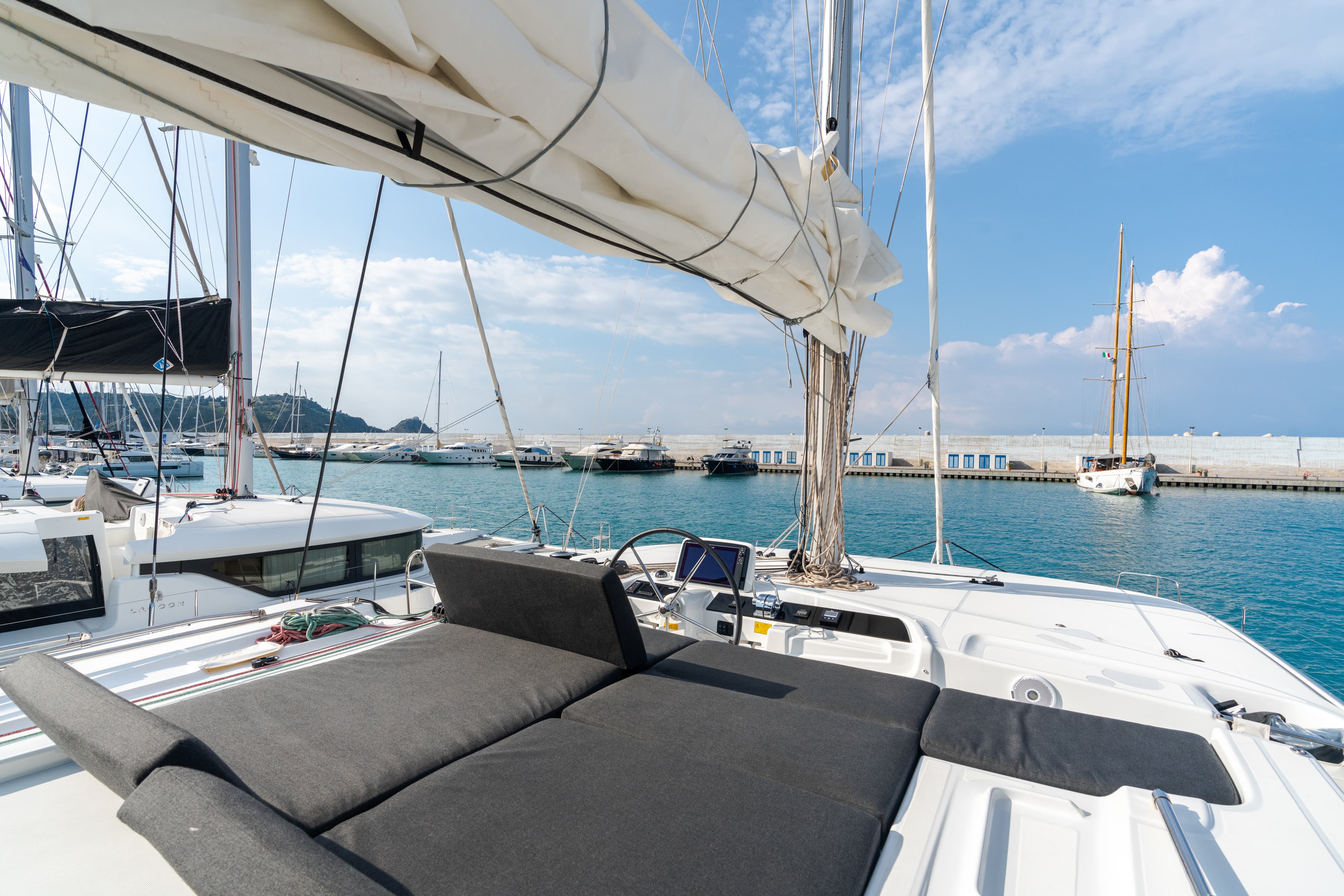 Lagoon 46  - photo 21