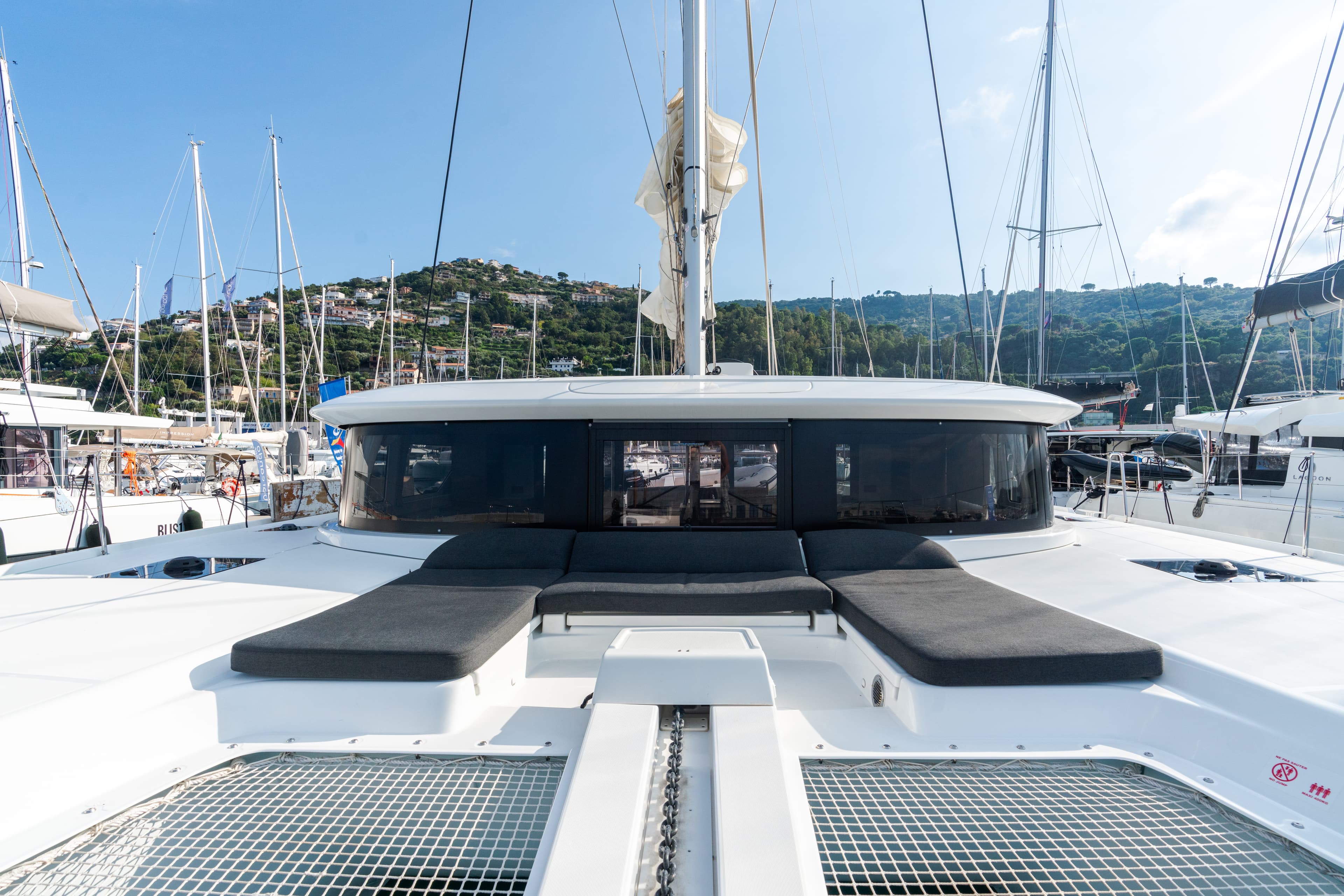 Lagoon 46  - photo 12