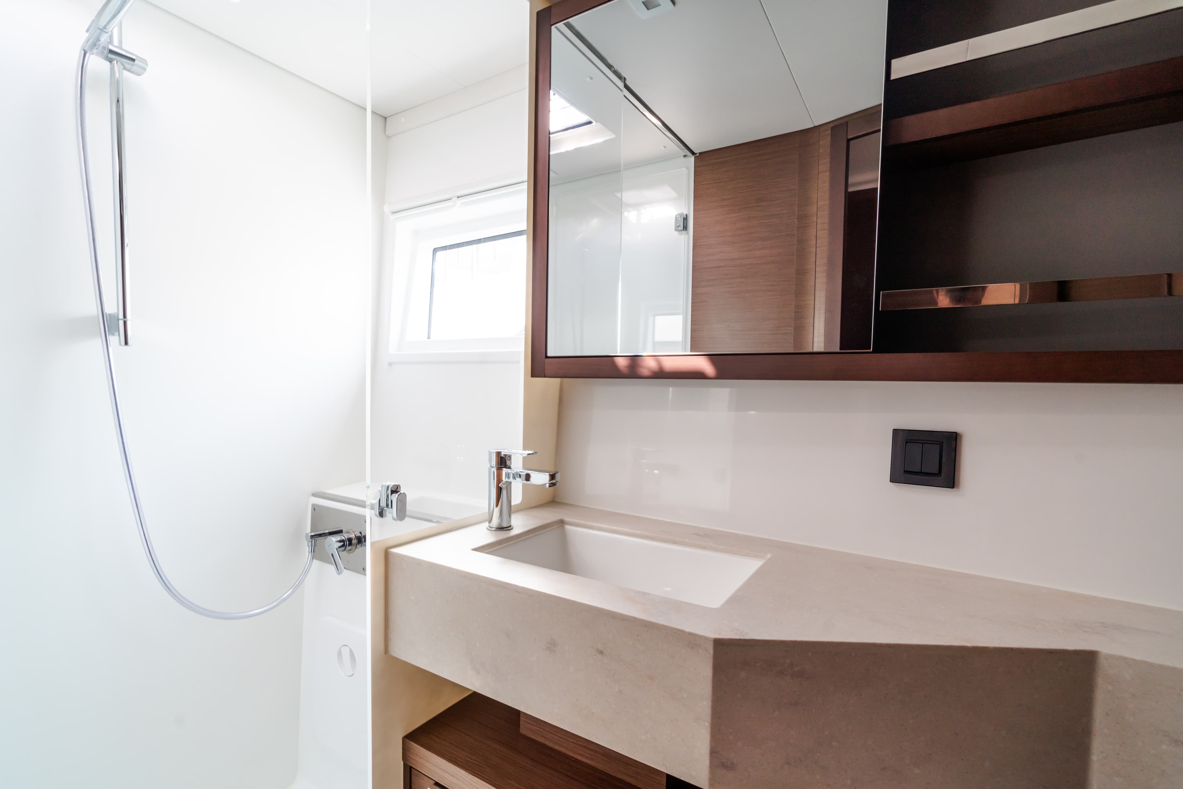 Lagoon 46  - photo 24