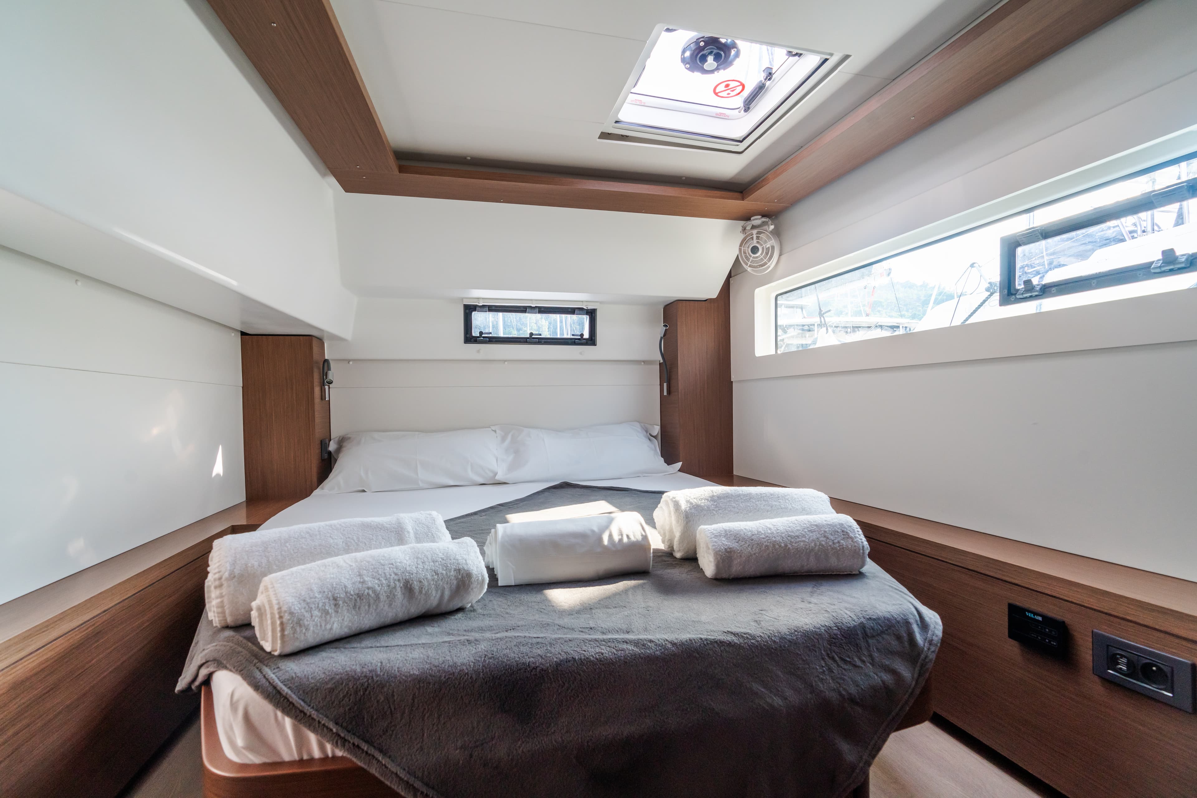 Lagoon 46  - photo 6