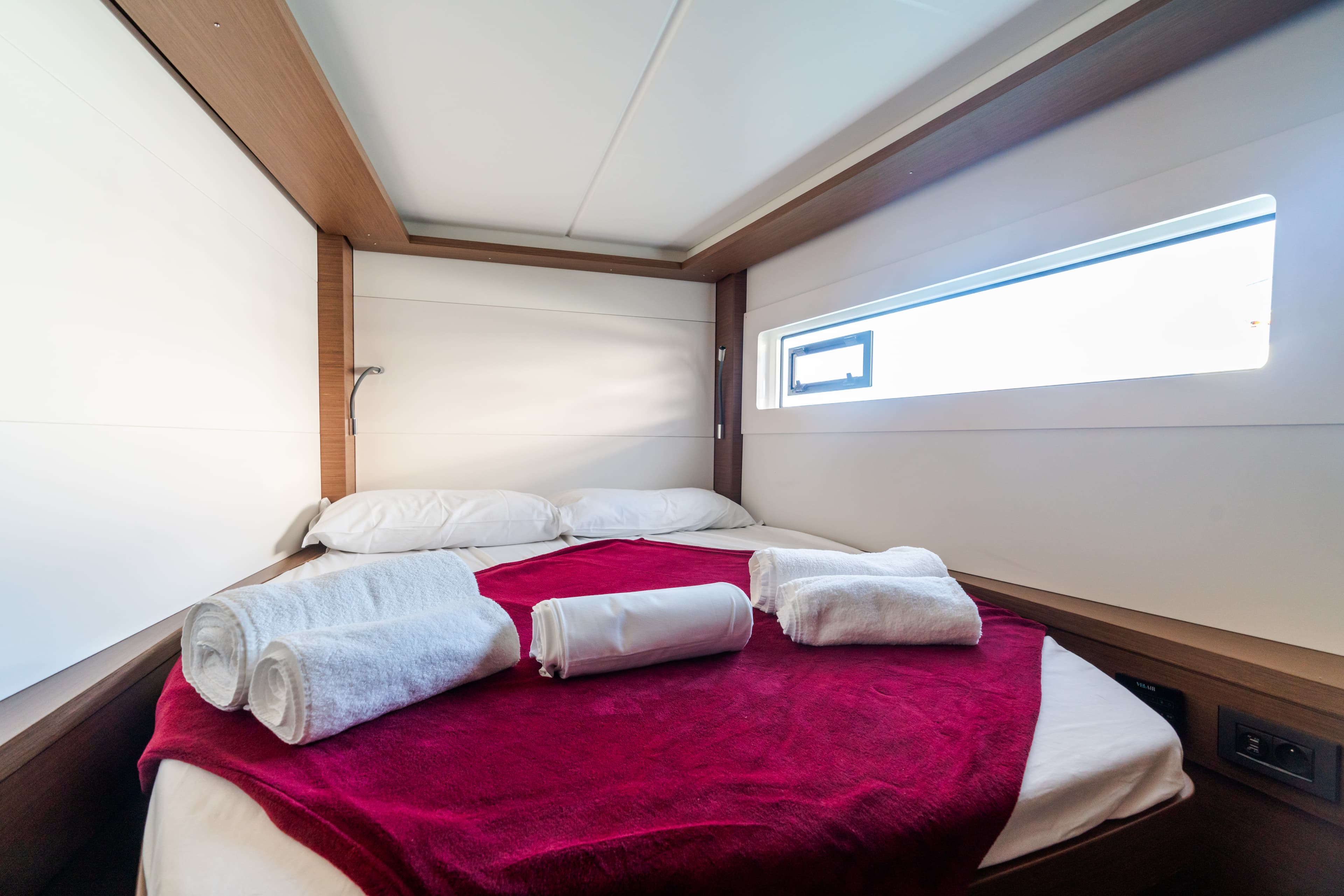 Lagoon 46  - photo 23