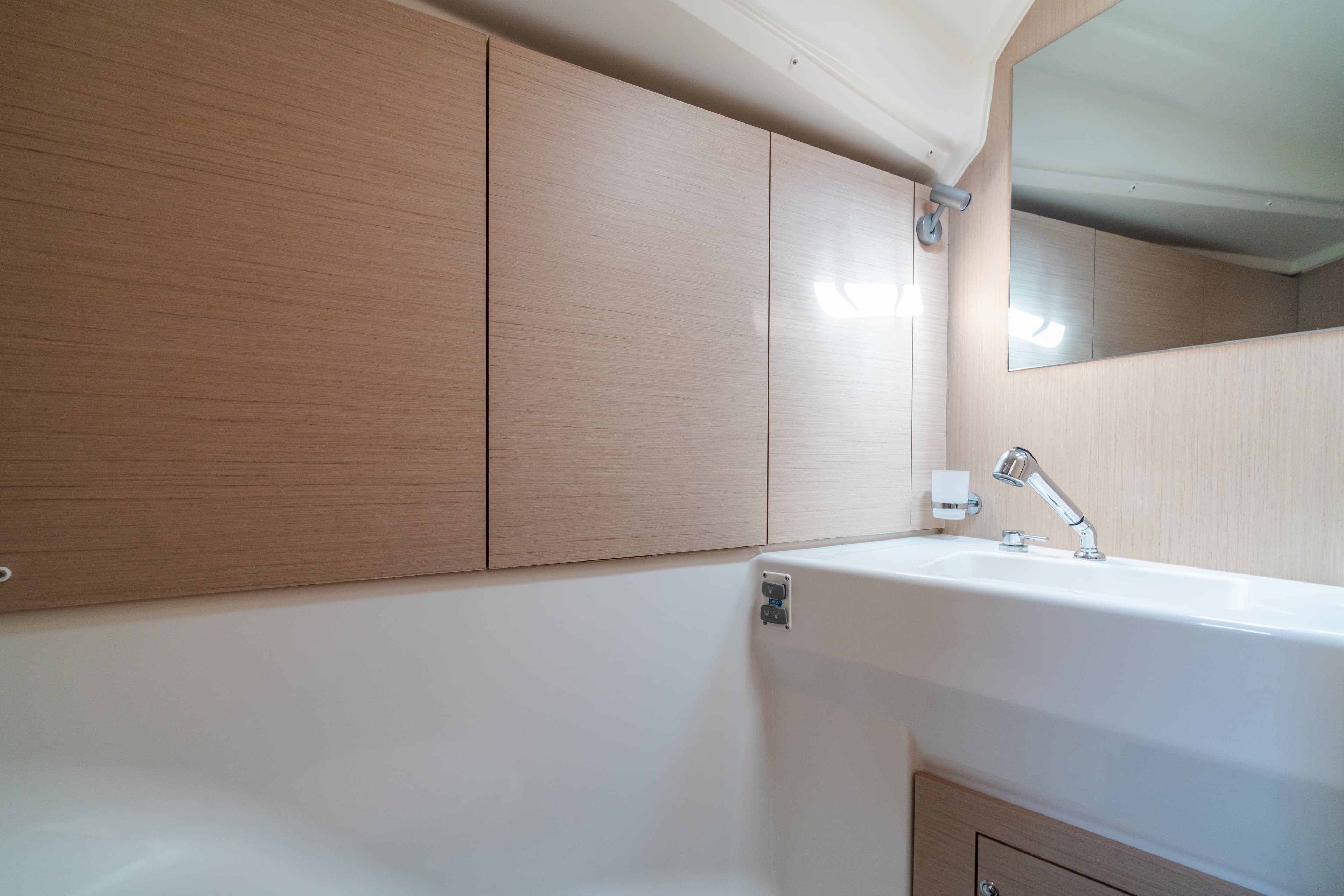 Oceanis 40.1 - photo 18