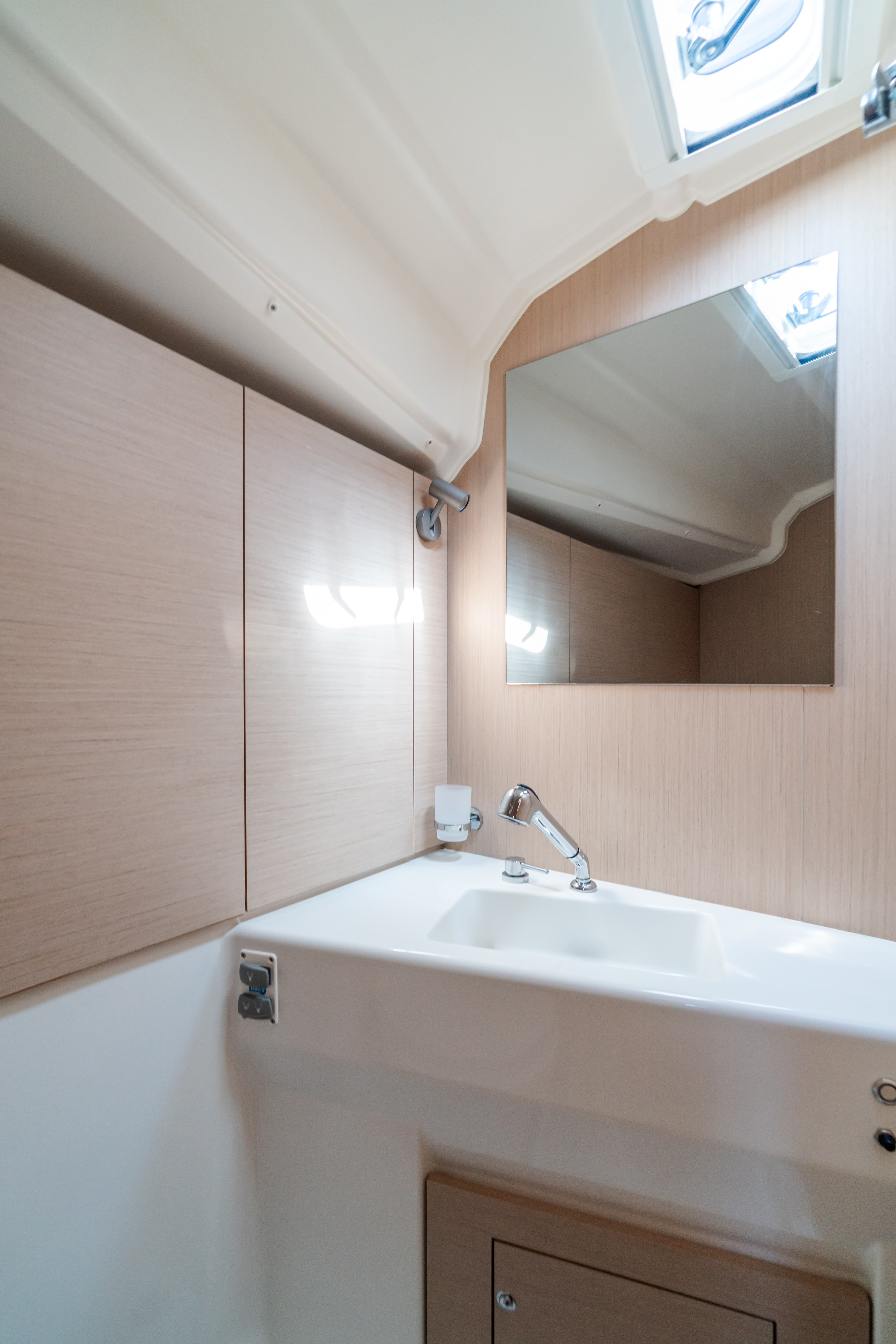 Oceanis 40.1 - photo 10