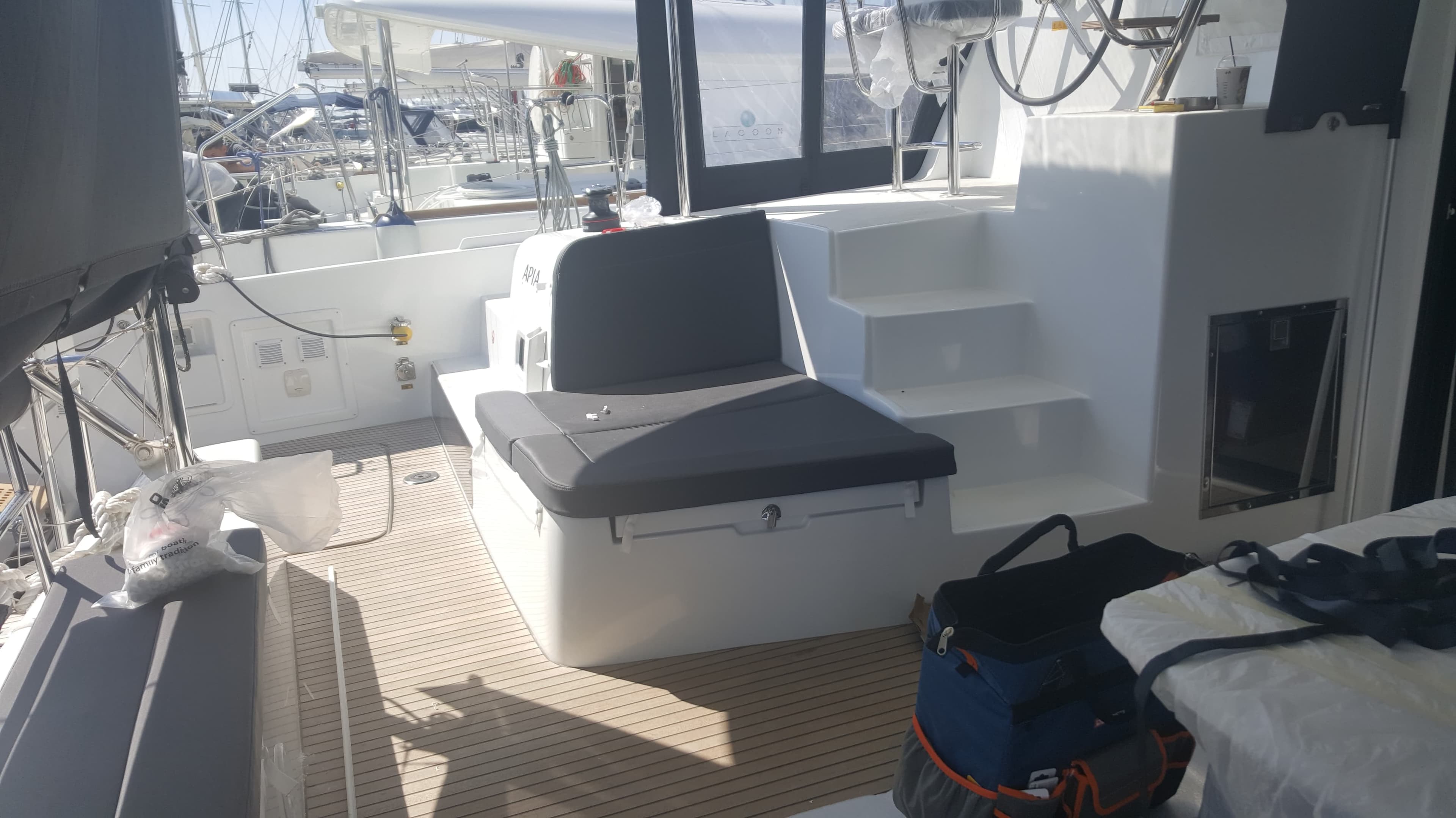 Lagoon 42 - photo 11