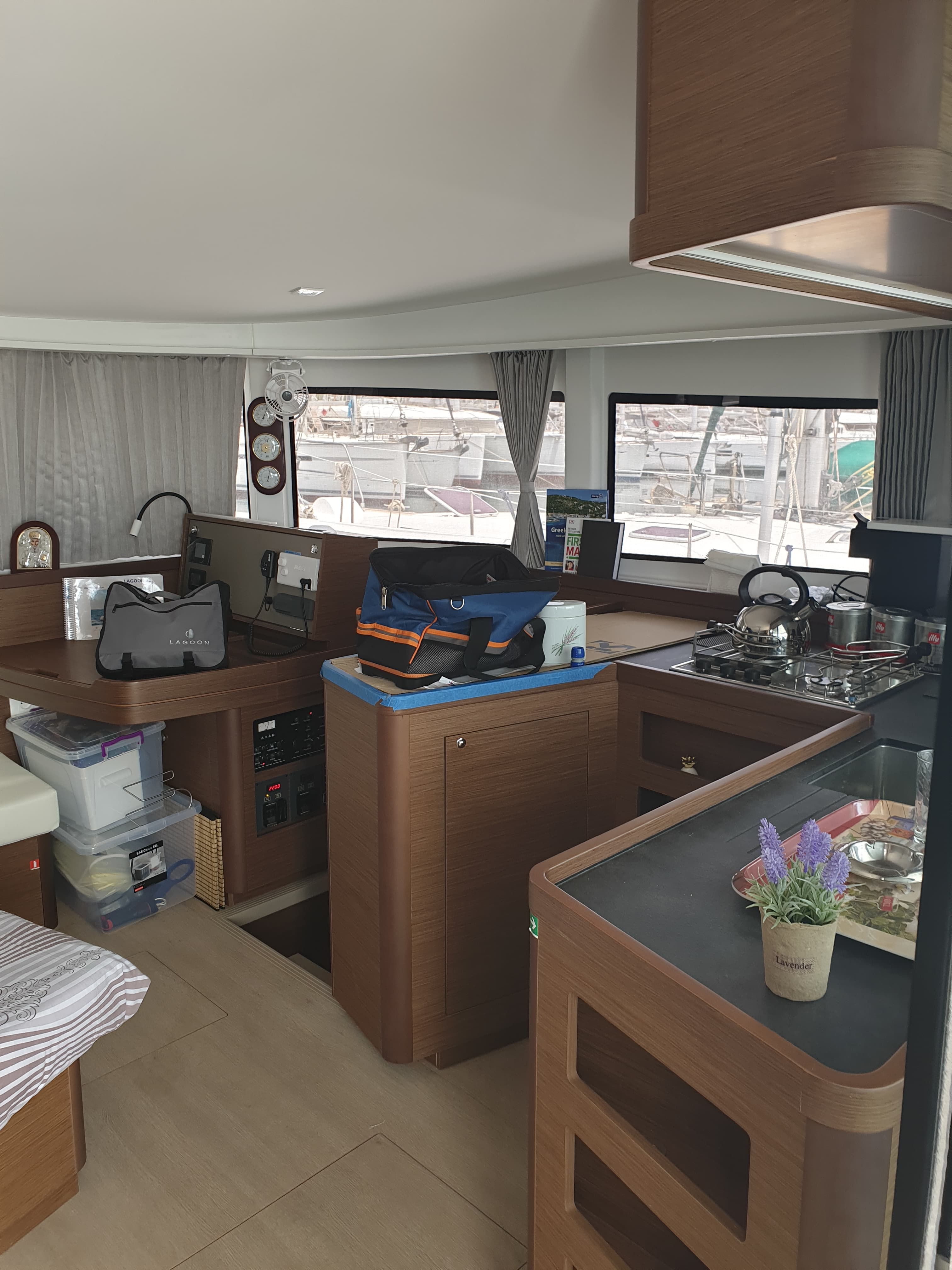 Lagoon 42 - photo 16