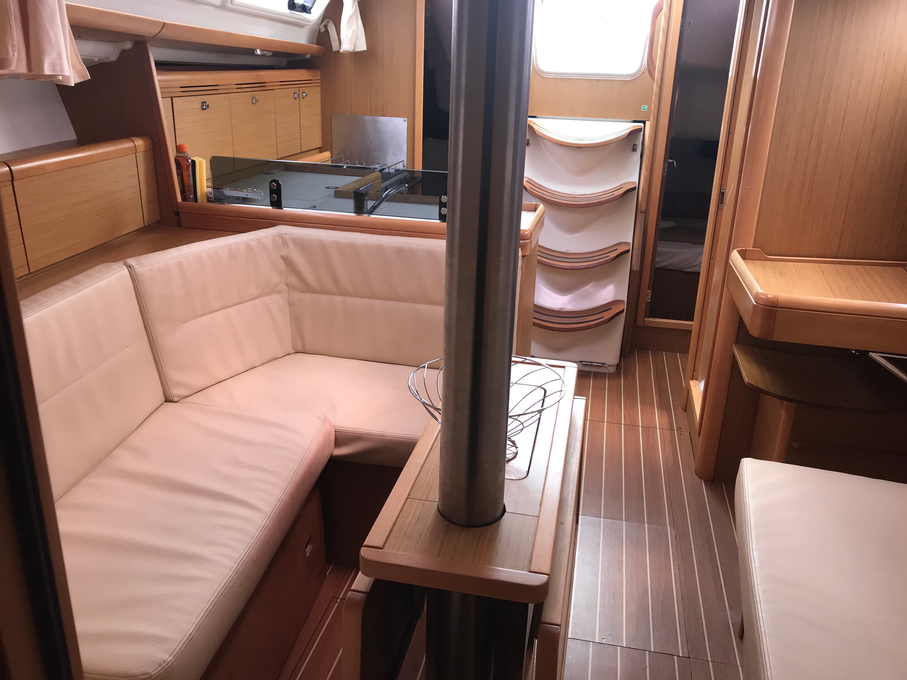 Sun Odyssey 36i - photo 7