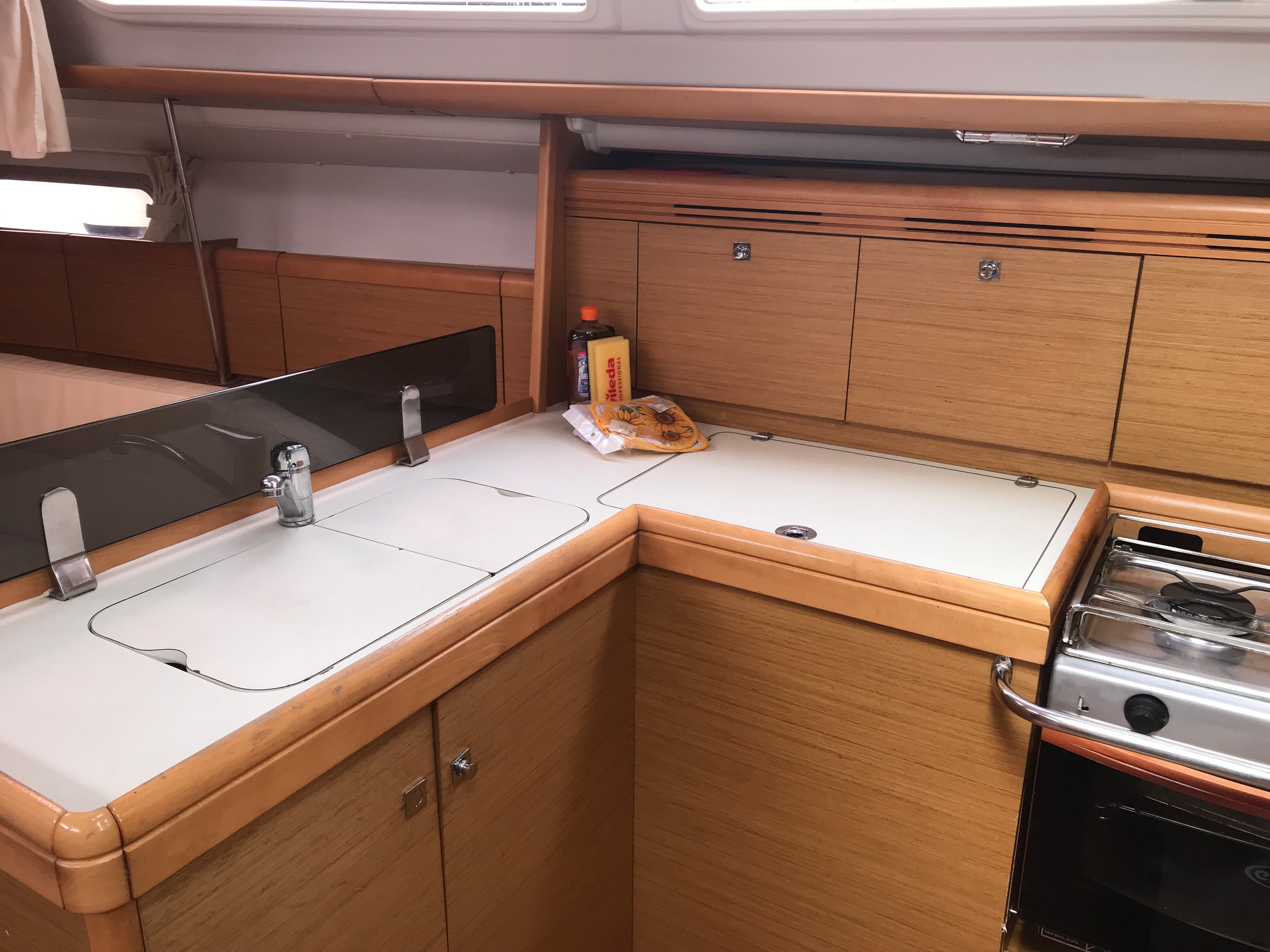 Sun Odyssey 36i - photo 9