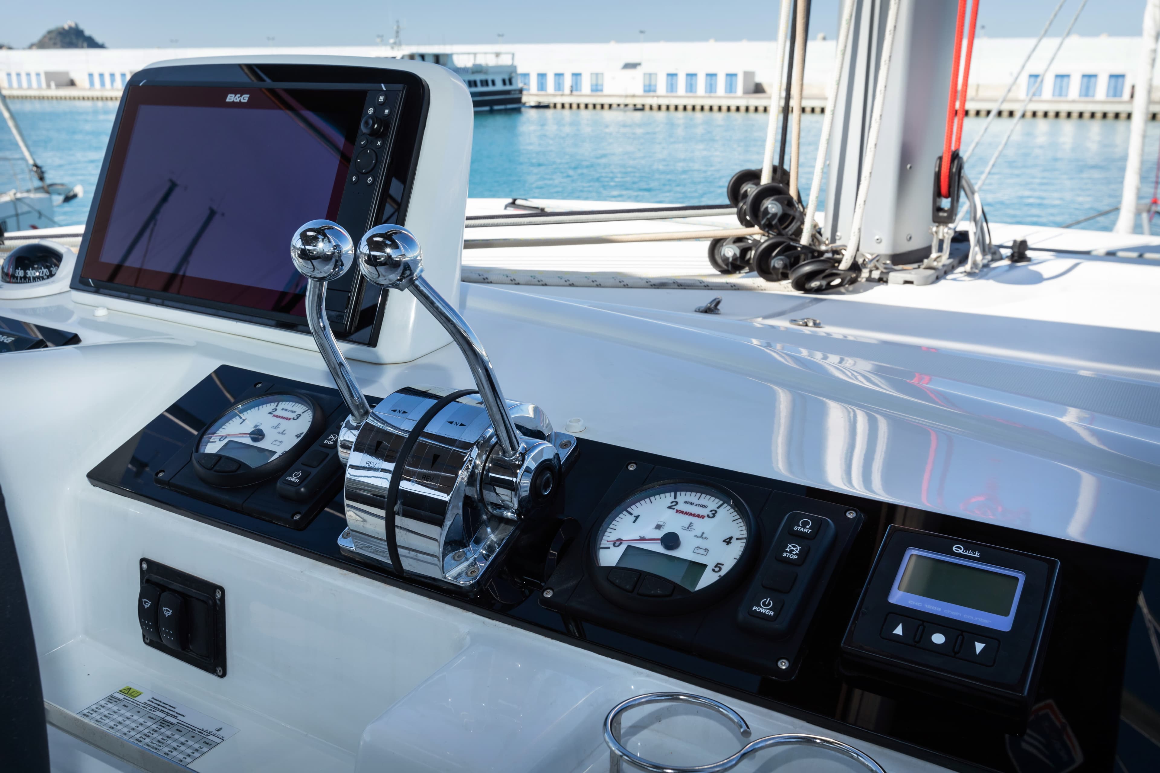 Lagoon 46  - photo 22