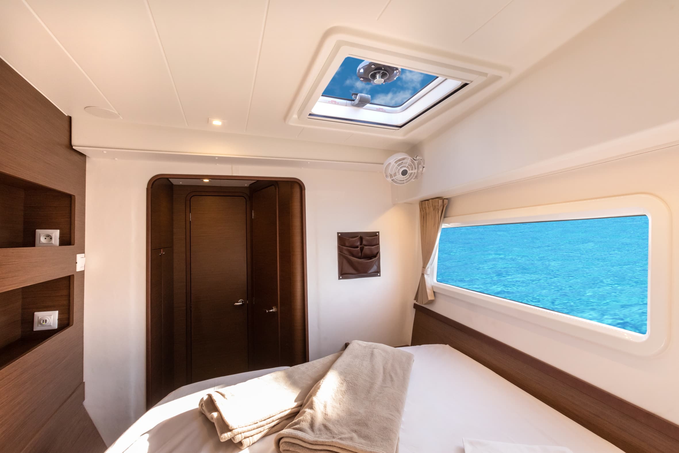 Lagoon 42 - photo 14