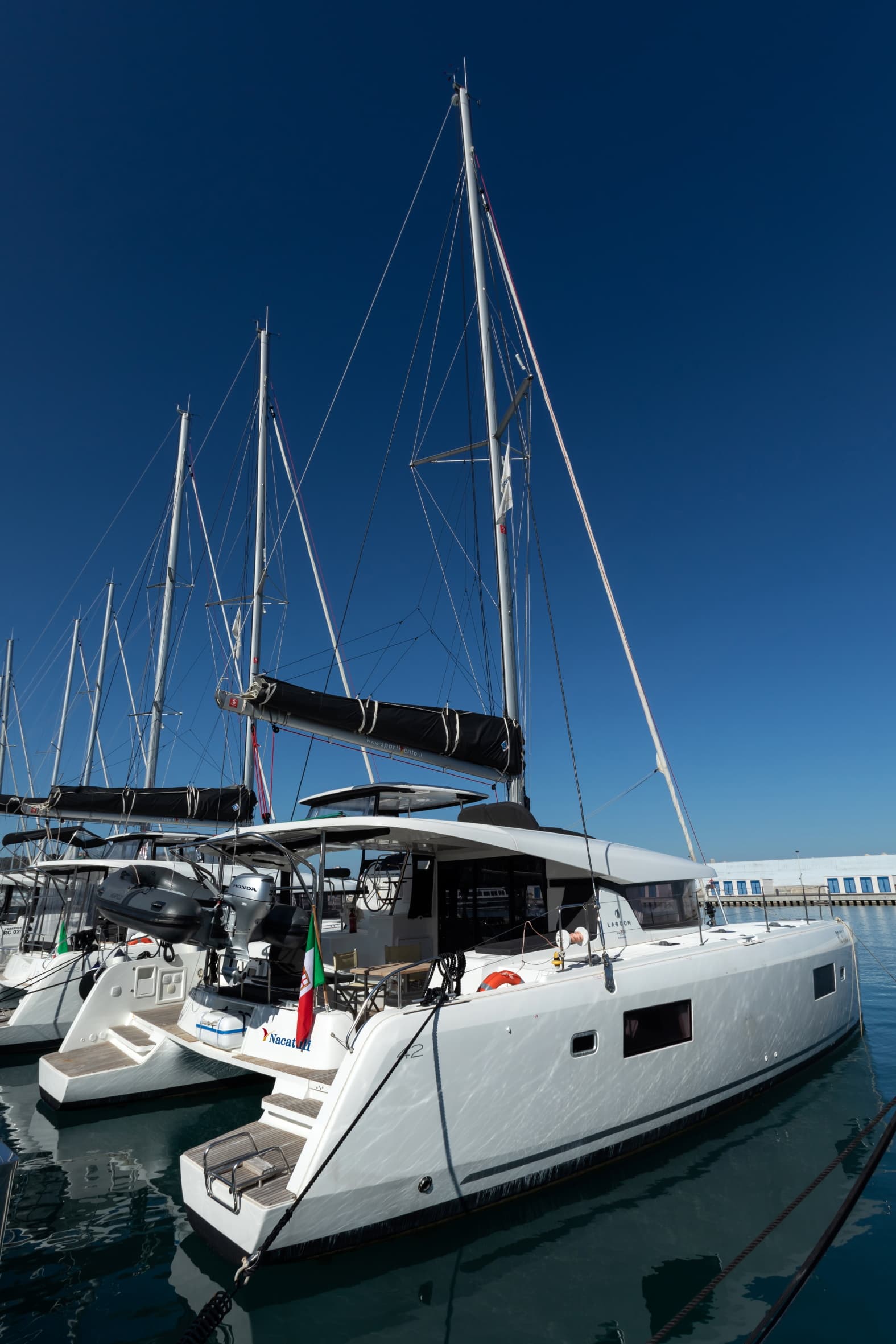 Lagoon 42 - photo 10