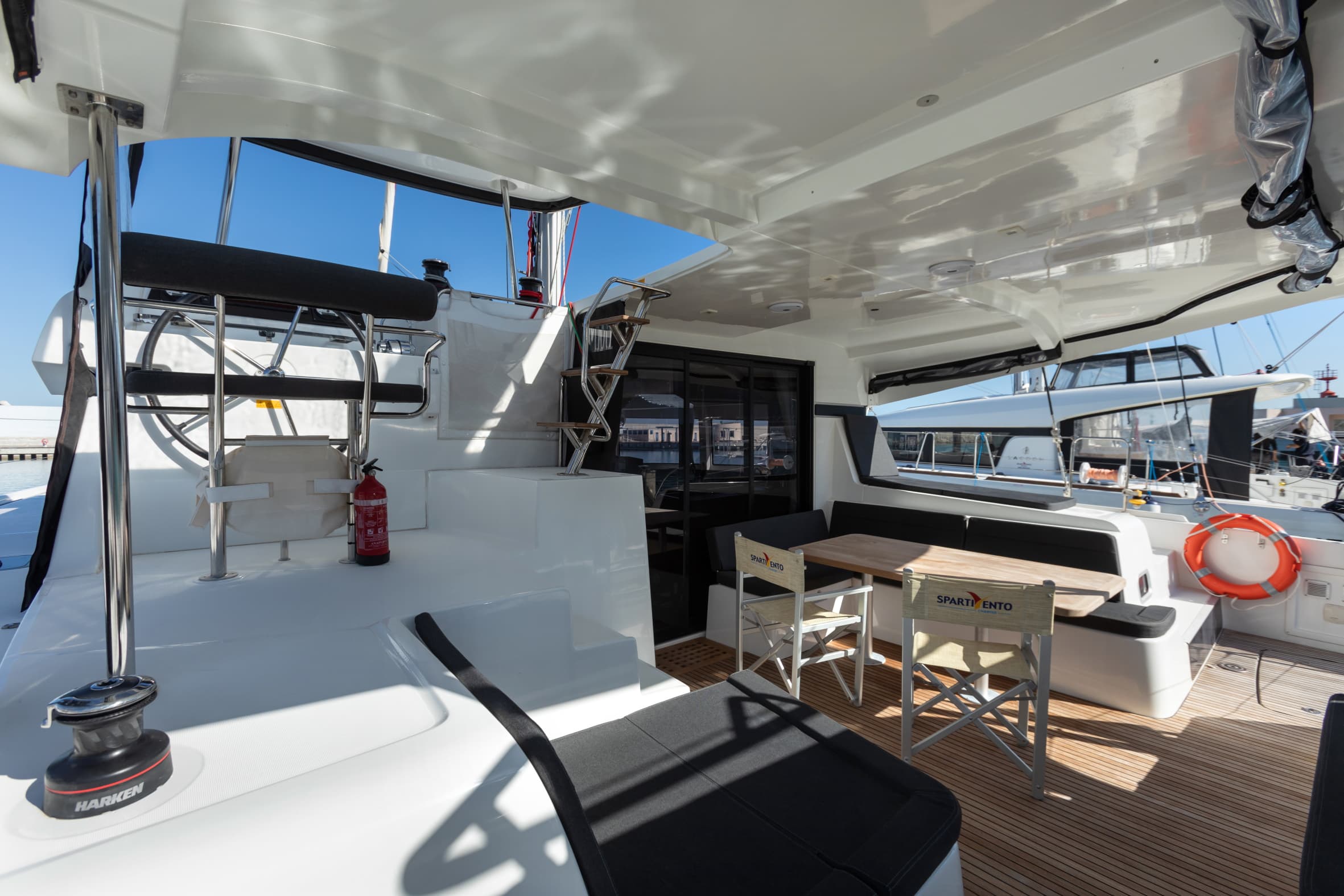 Lagoon 42 - photo 15