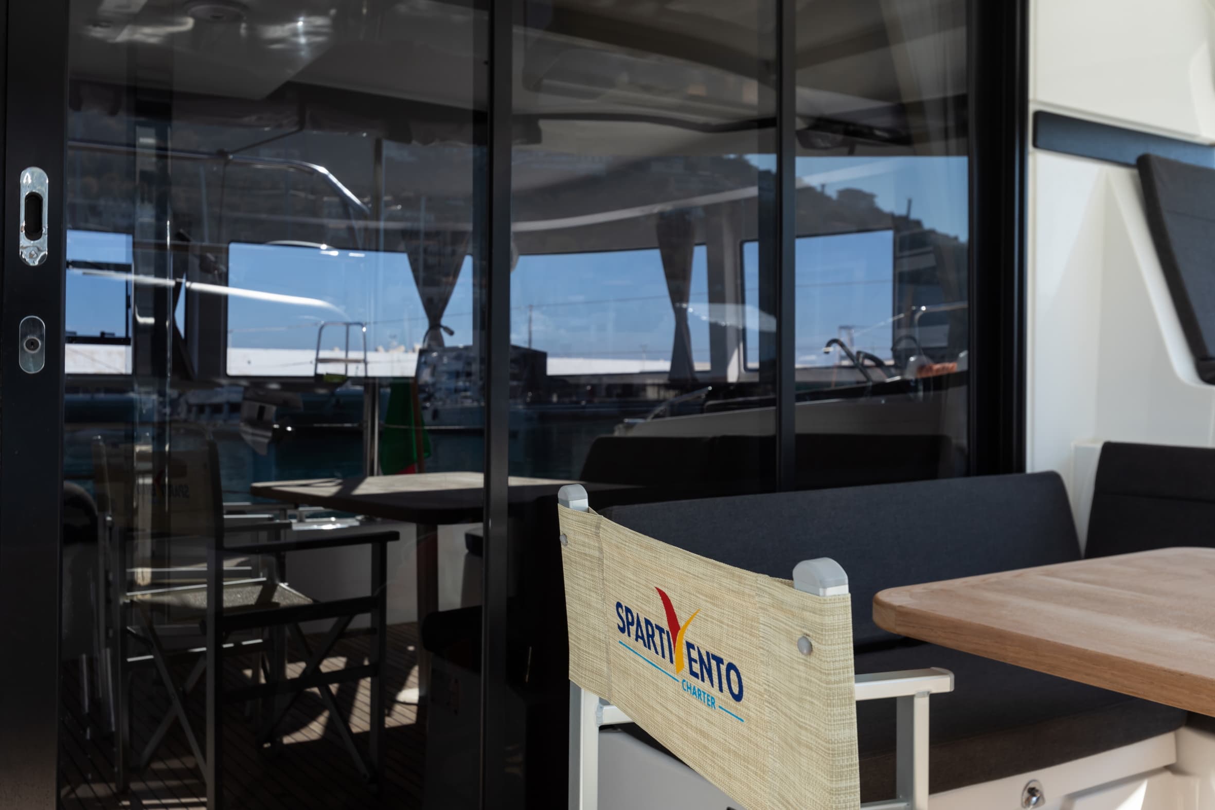 Lagoon 42 - photo 11