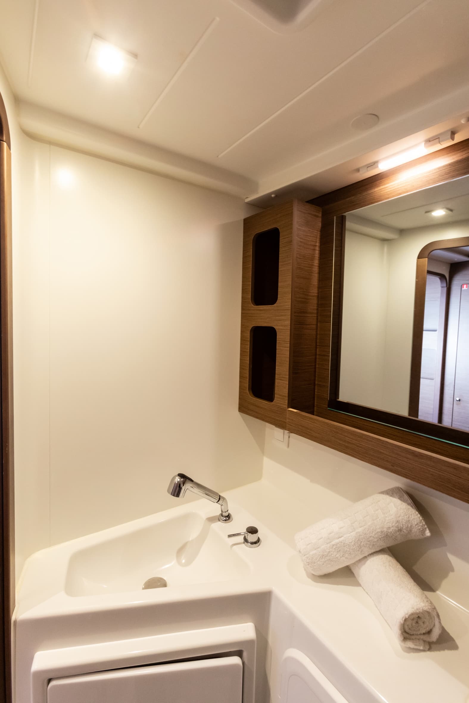 Lagoon 42 - photo 18