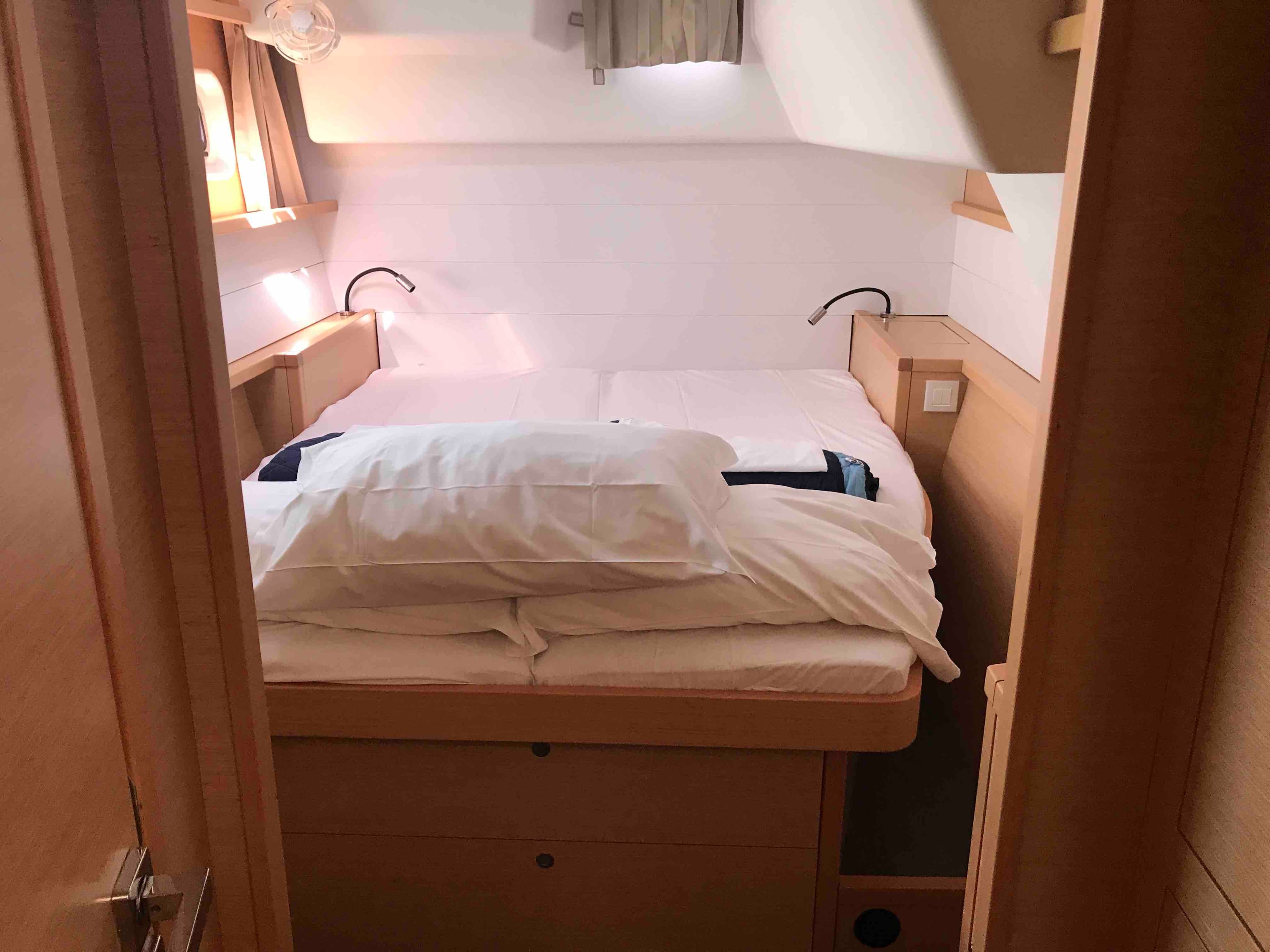 Lagoon 450 Fly - photo 5