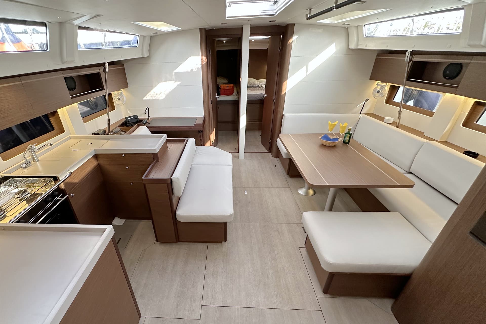 Oceanis 51.1 - photo 9