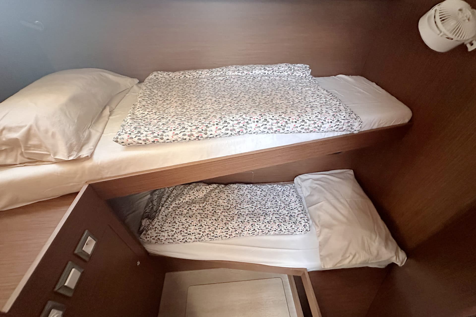 Oceanis 51.1 - photo 10