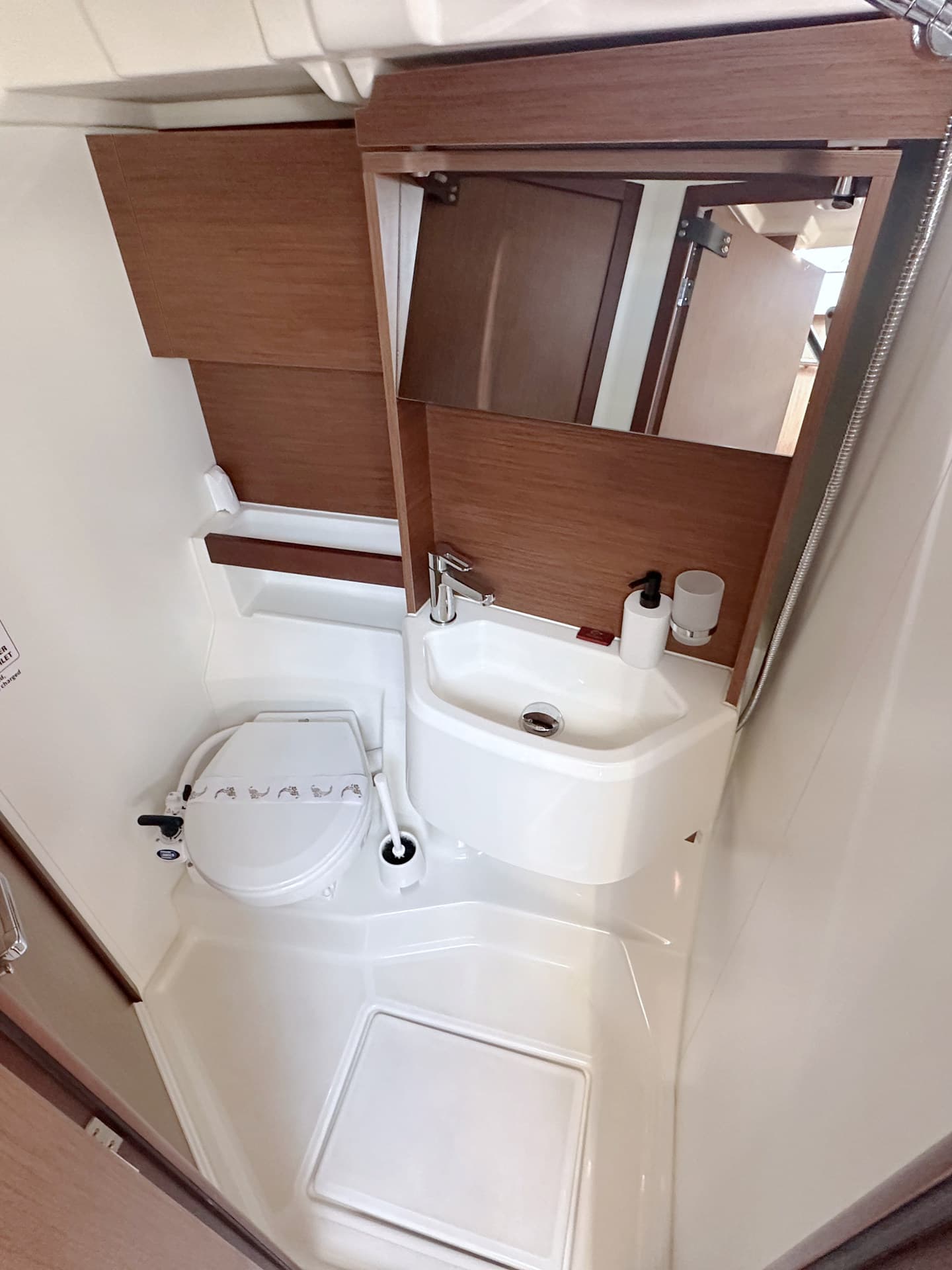 Oceanis 51.1 - photo 21