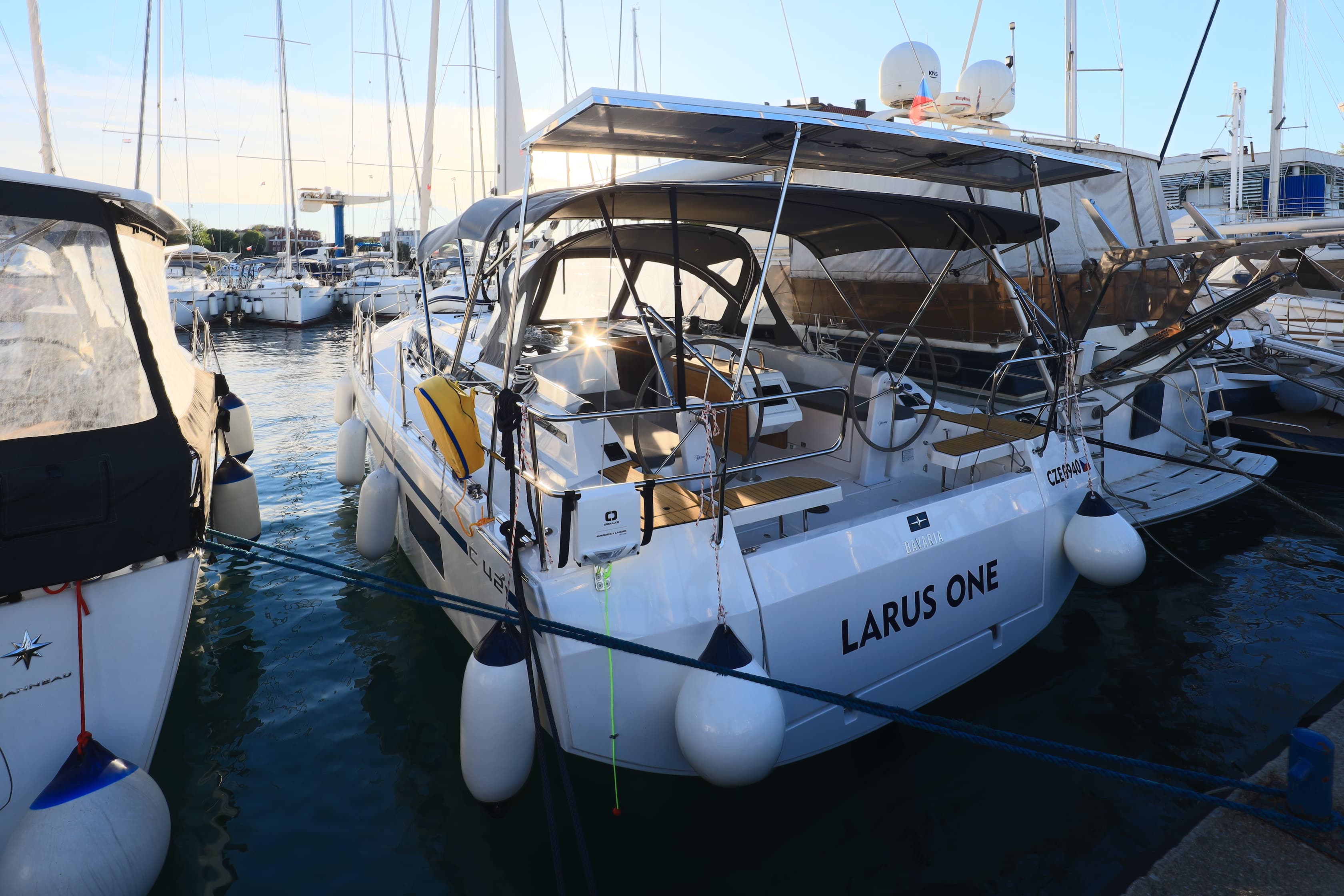 Bavaria C42 - photo 9