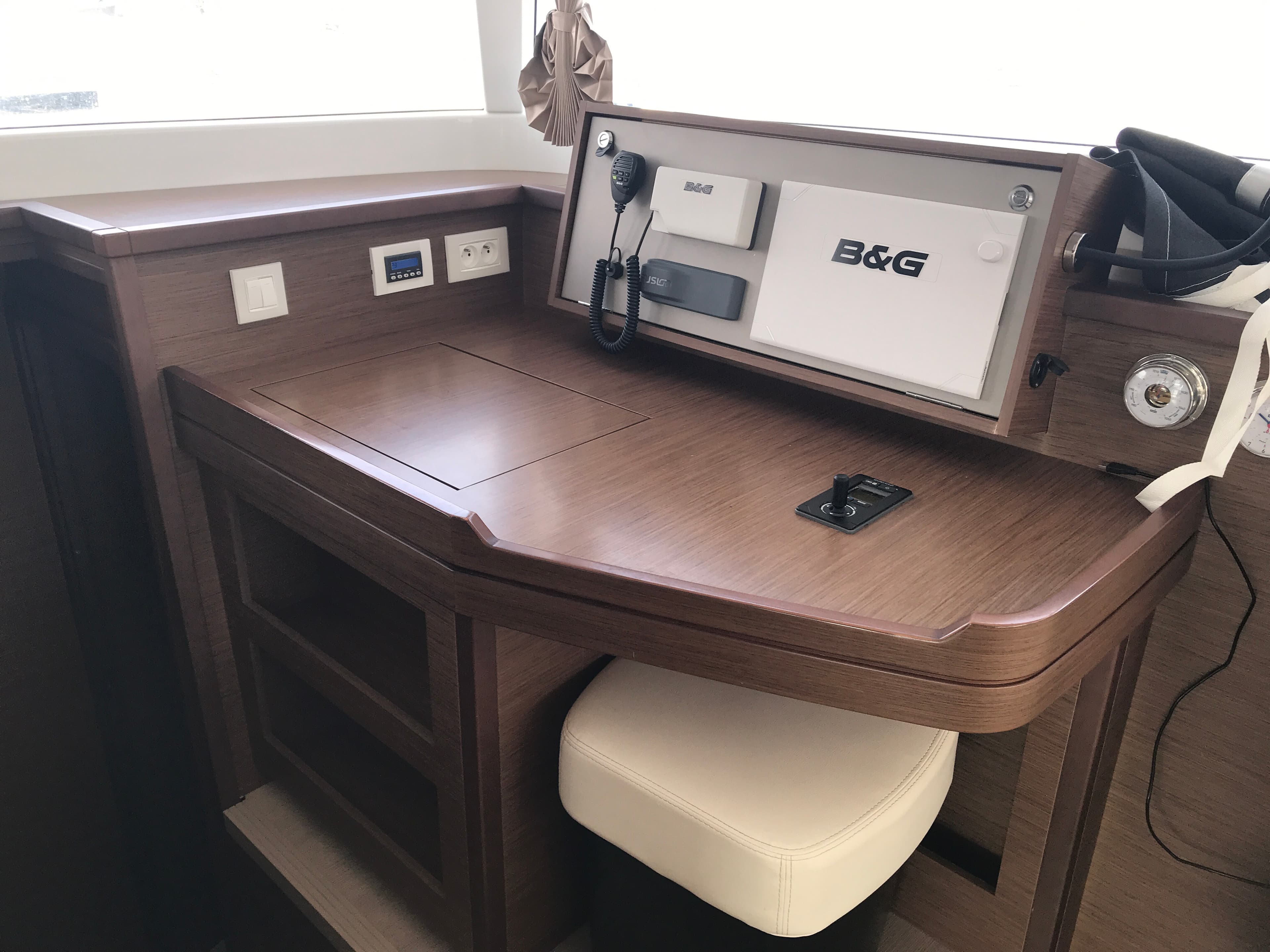 Lagoon 450 Fly - photo 10