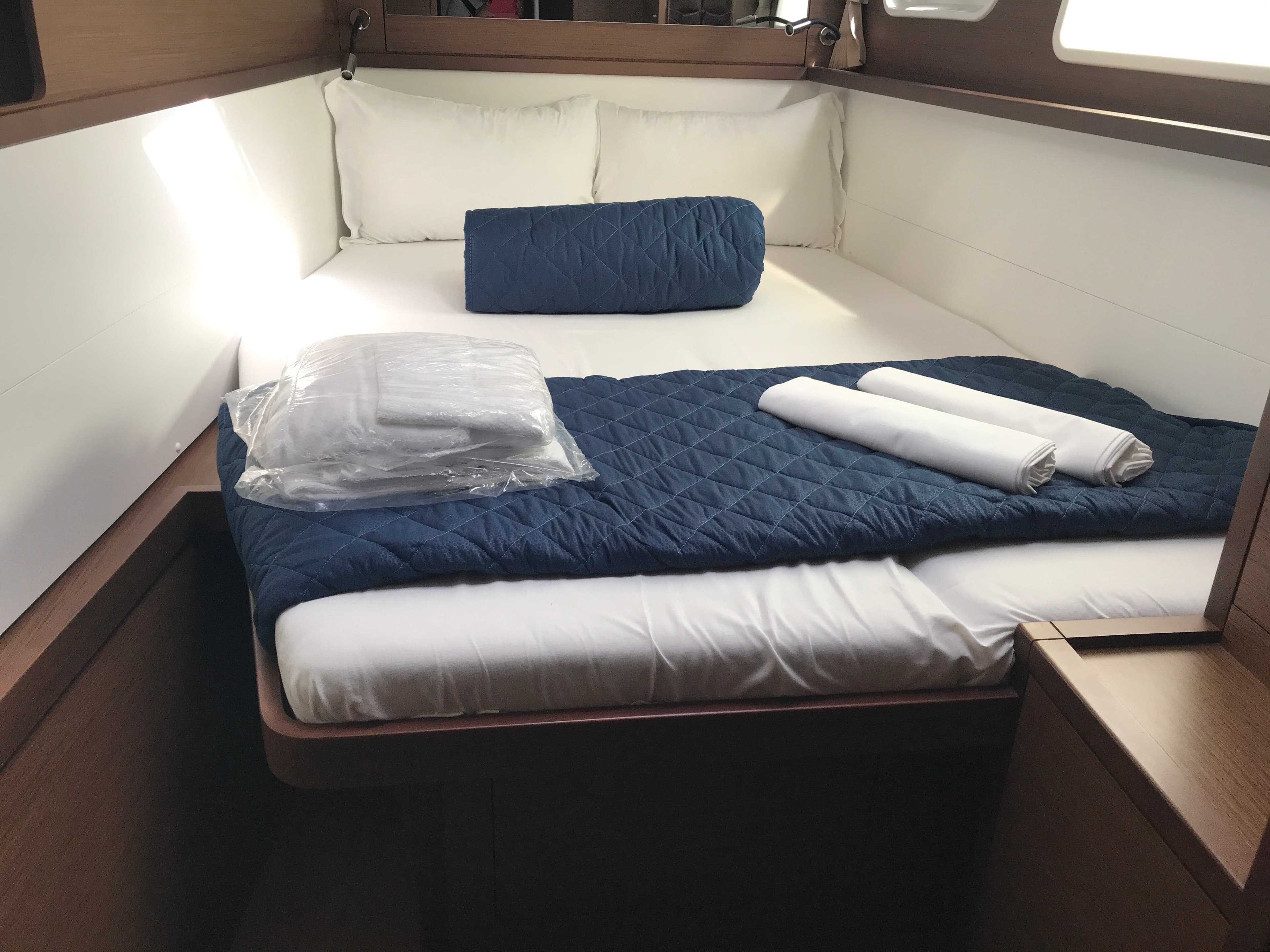 Lagoon 450 Fly - photo 11