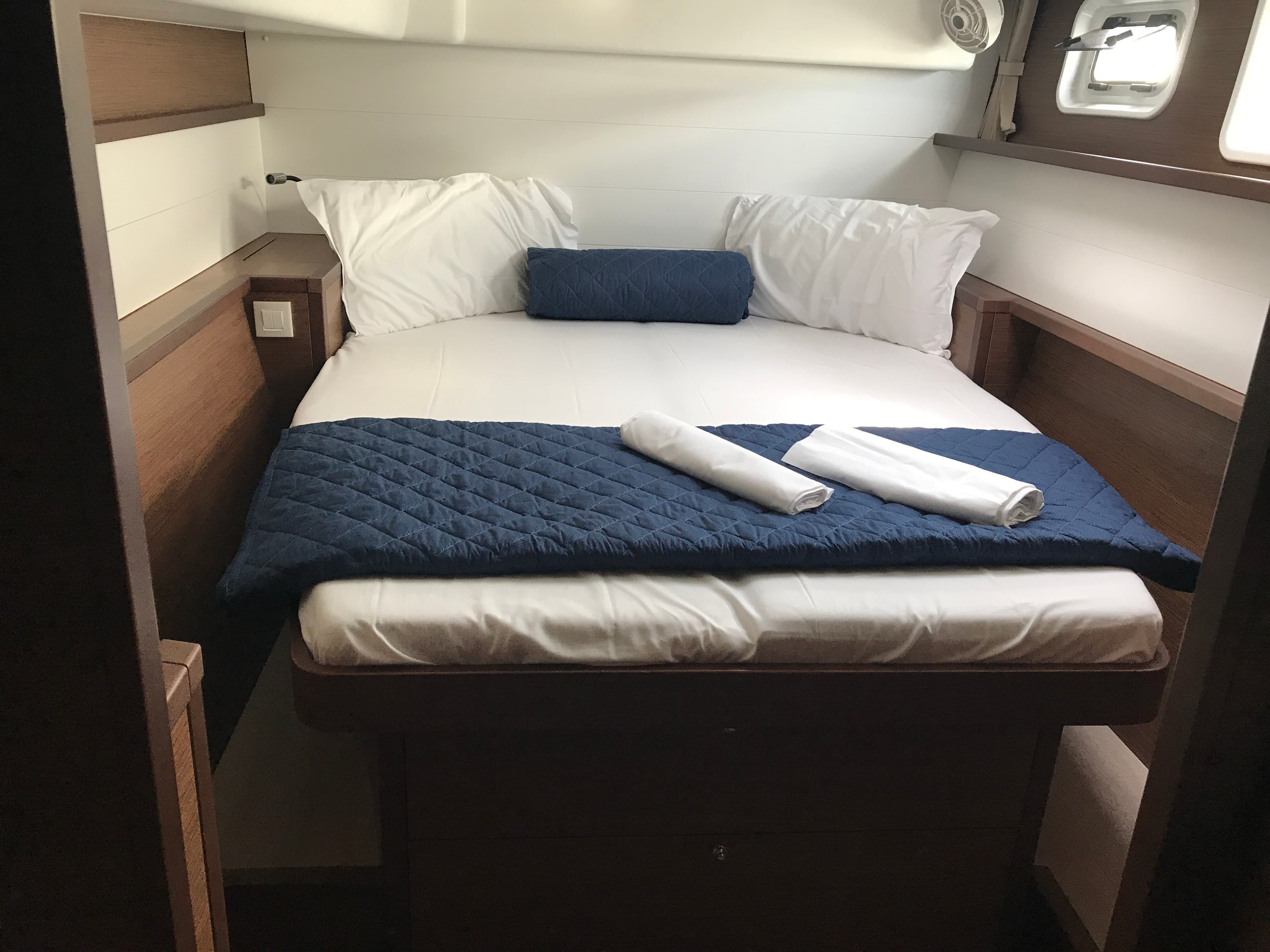 Lagoon 450 Fly - photo 5