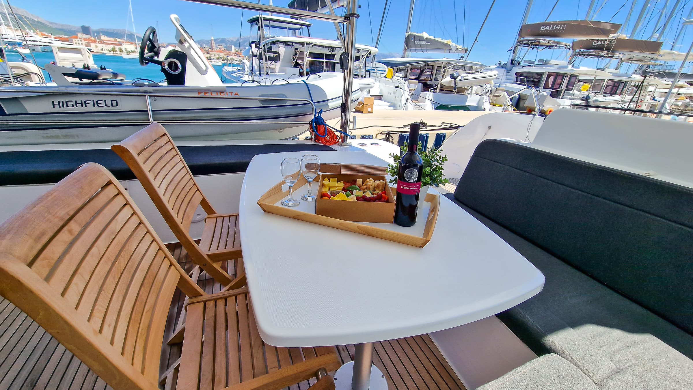 Lagoon 46  - photo 18